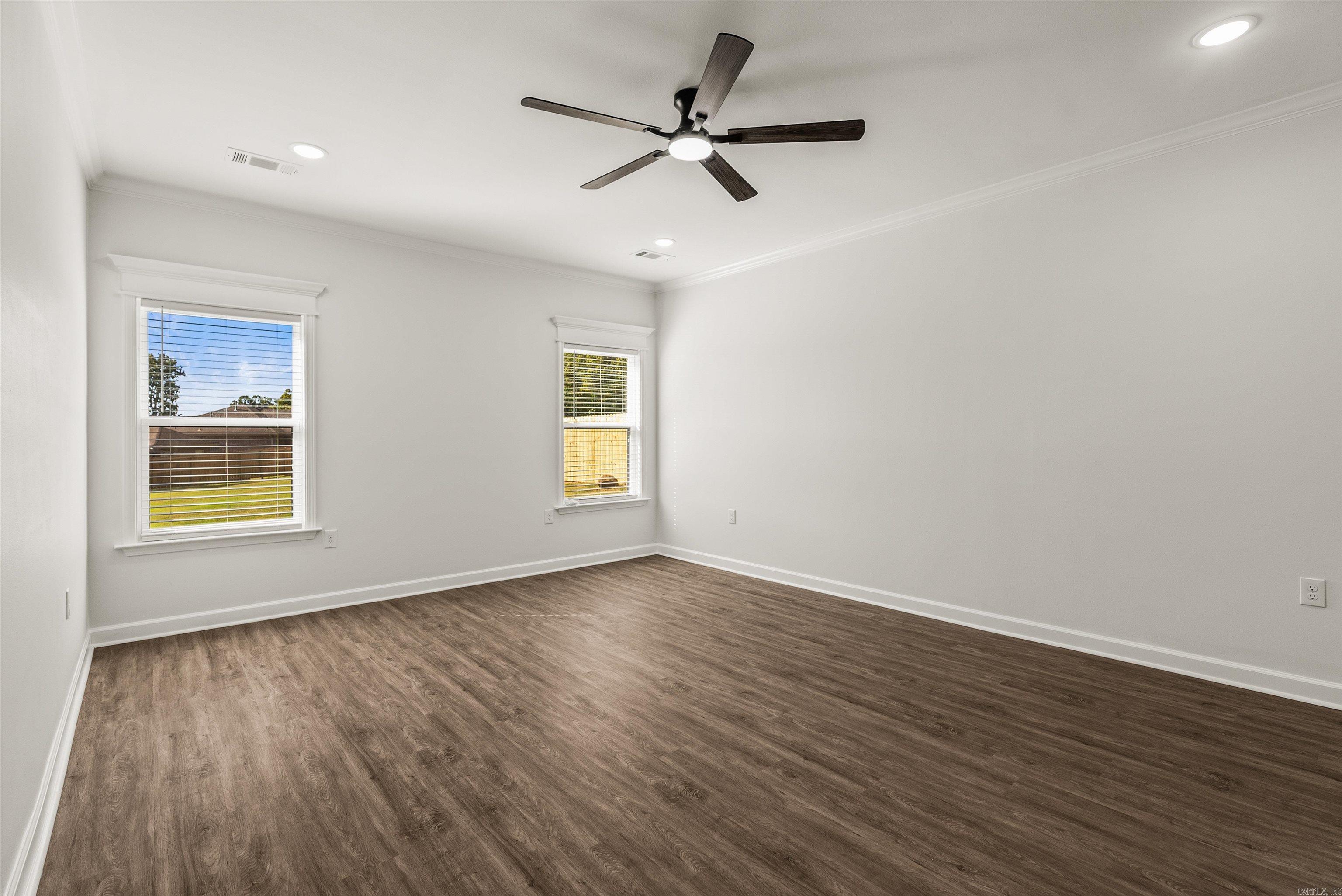 1304 E Maryland Avenue Property Photo 35