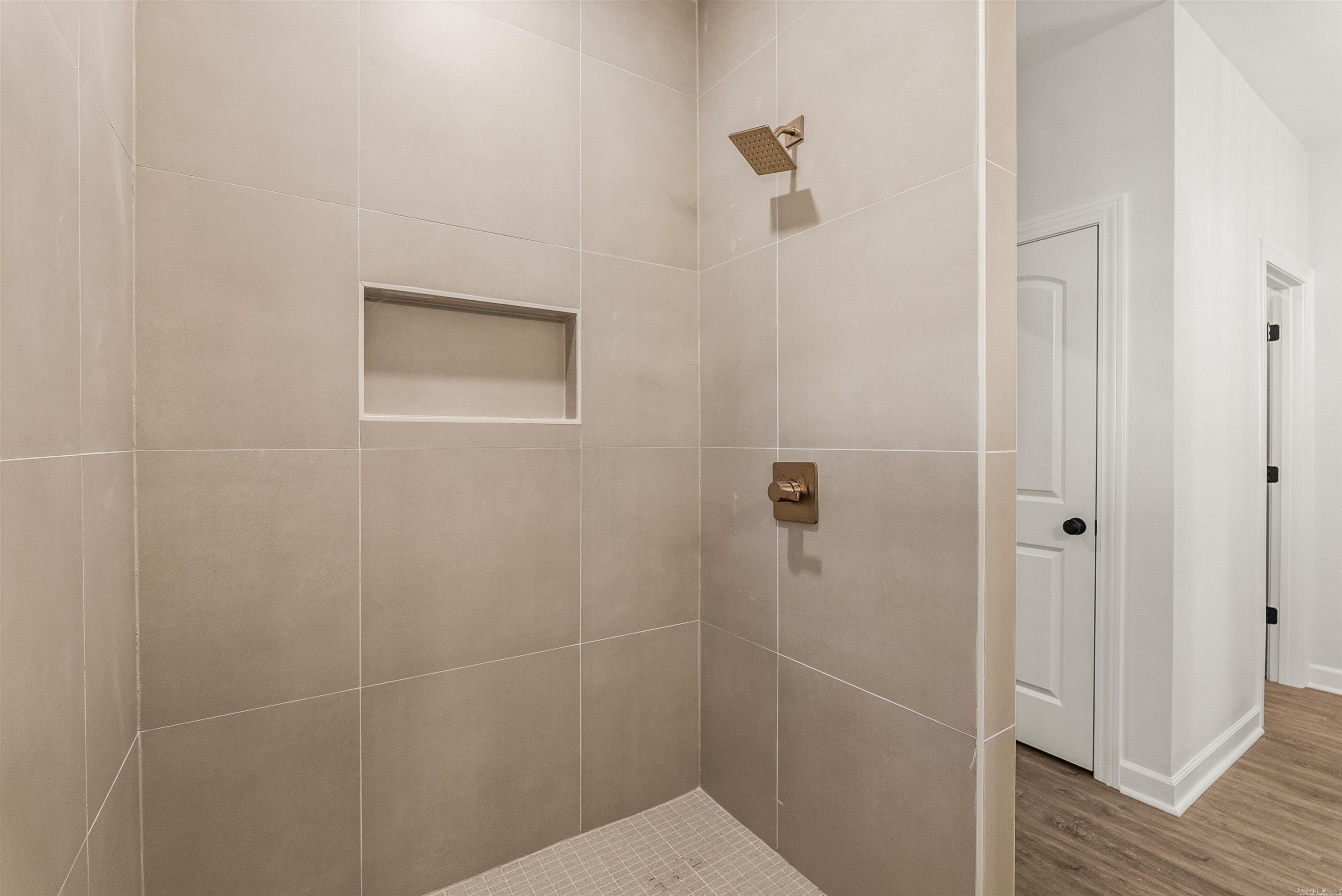 1304 E Maryland Avenue Property Photo 40