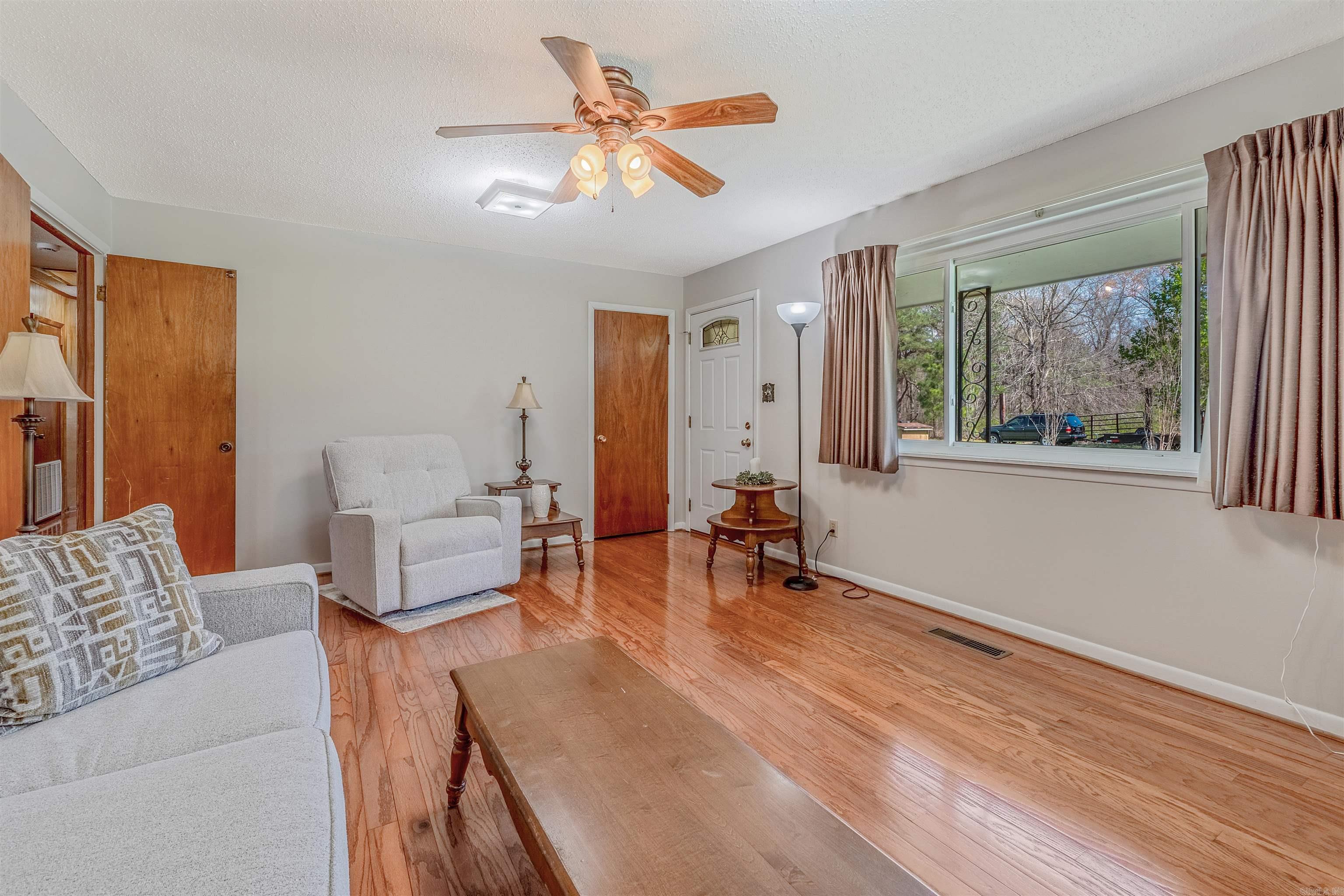 11902 Chariot Drive Property Photo 4