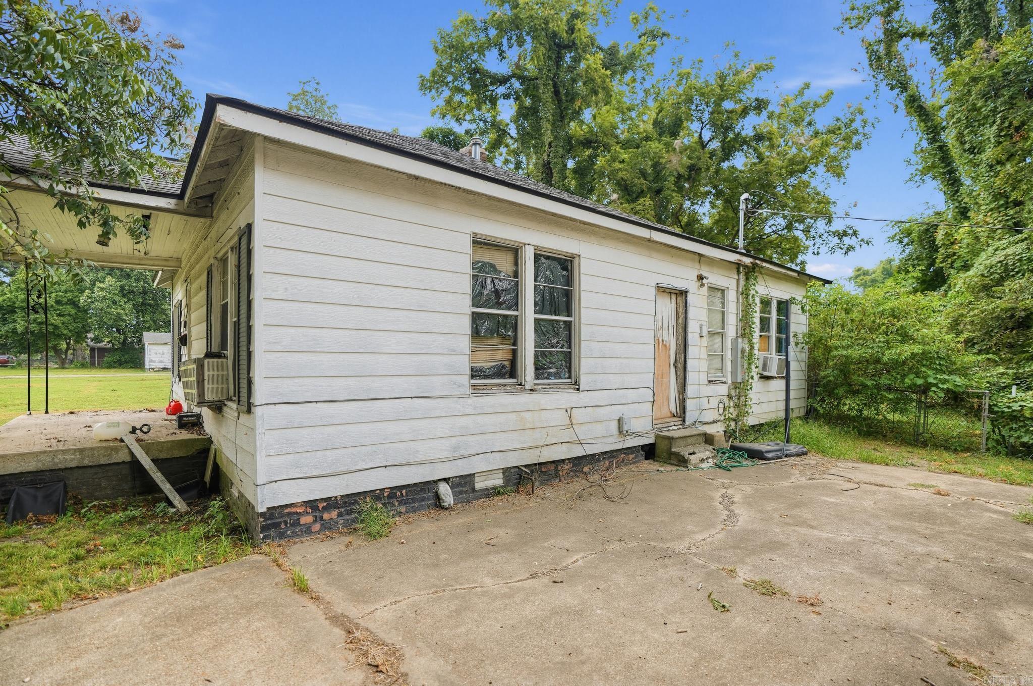 220 Elizabeth Avenue Property Photo 18