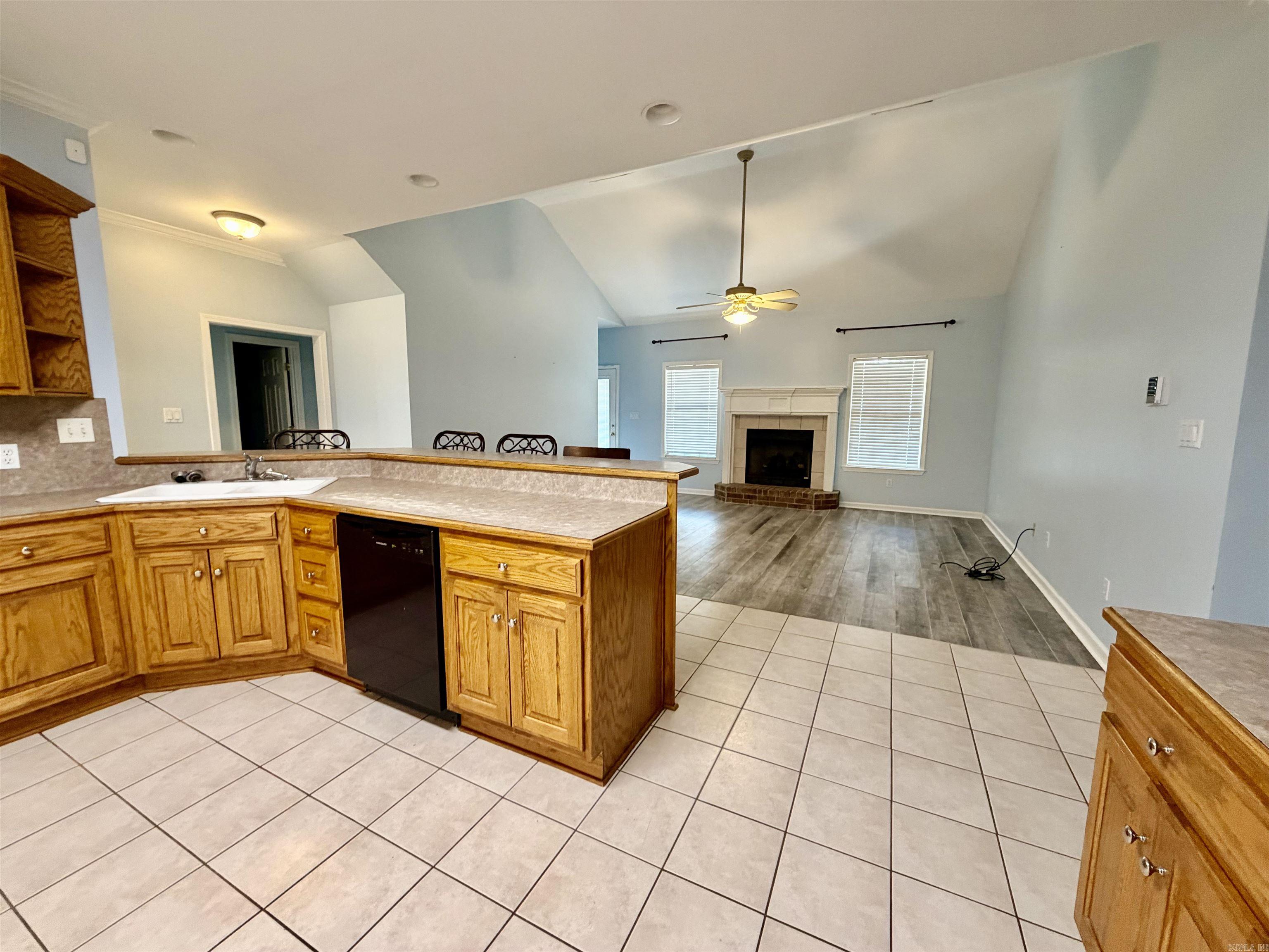907 W Palm Street Property Photo 14