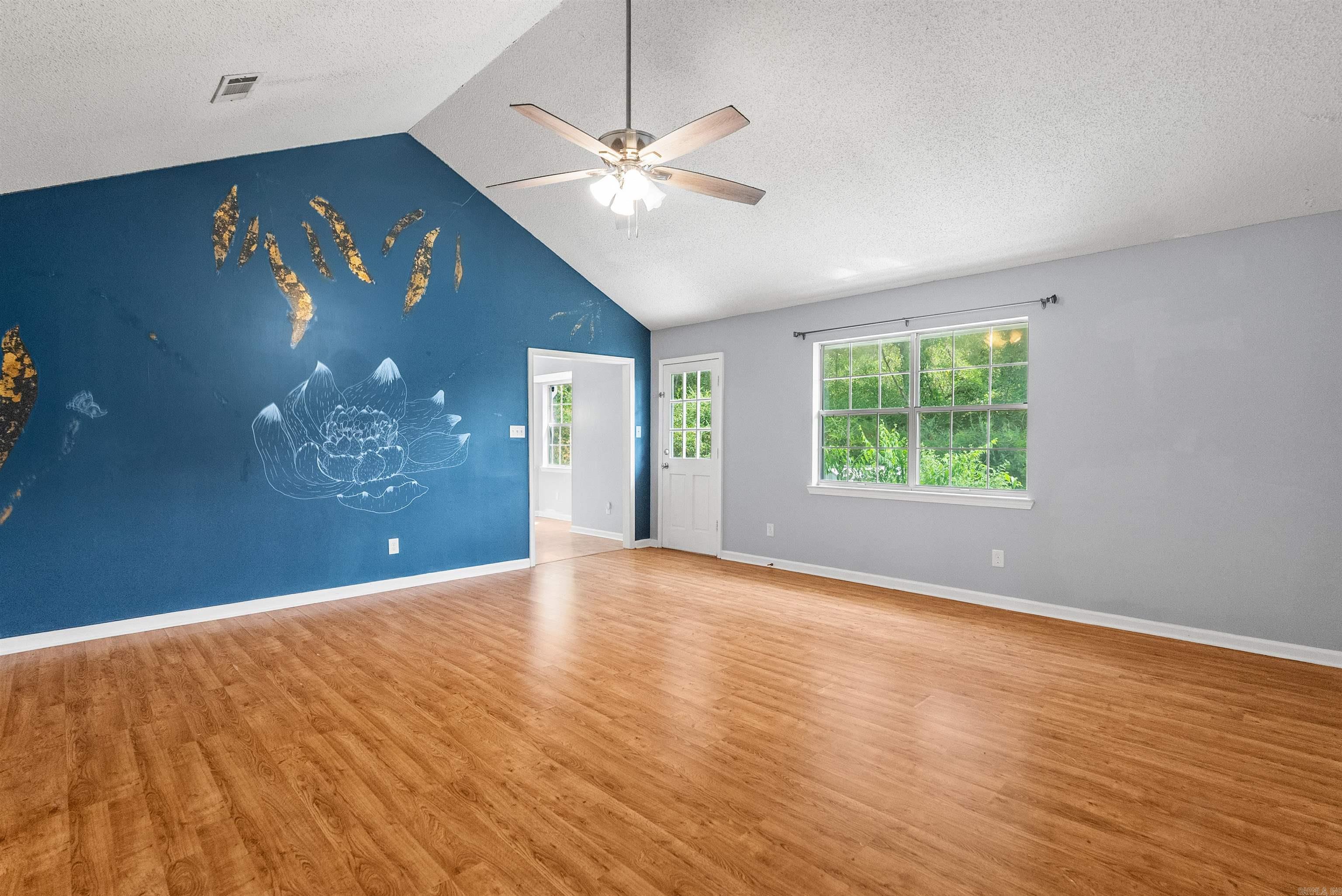 129 Almond Cove Property Photo 5
