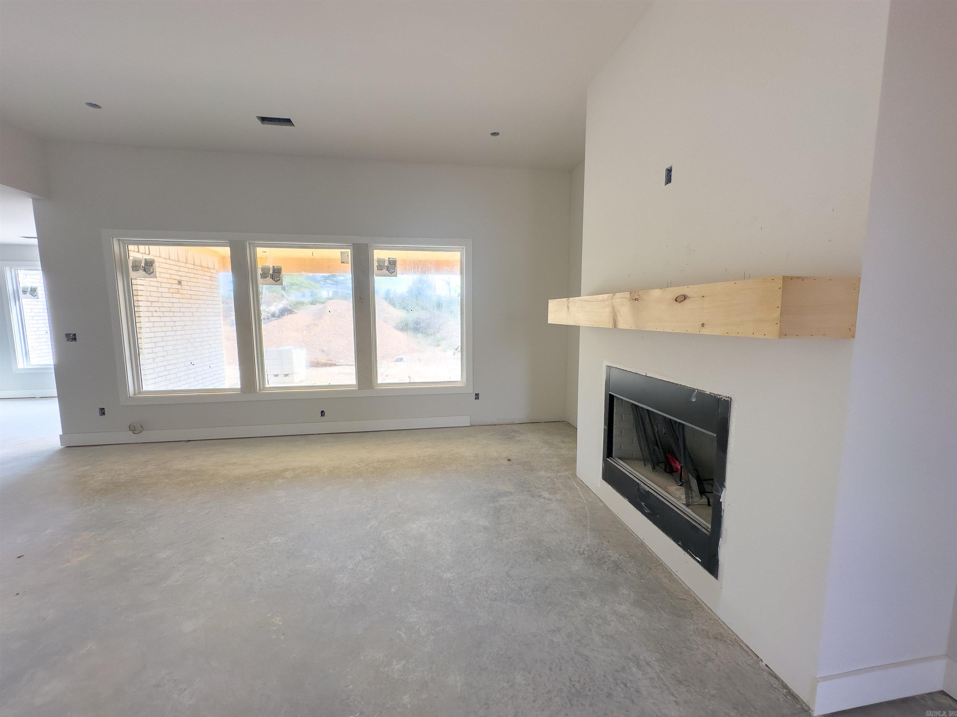 1049 Creekwood Cir Property Photo 9
