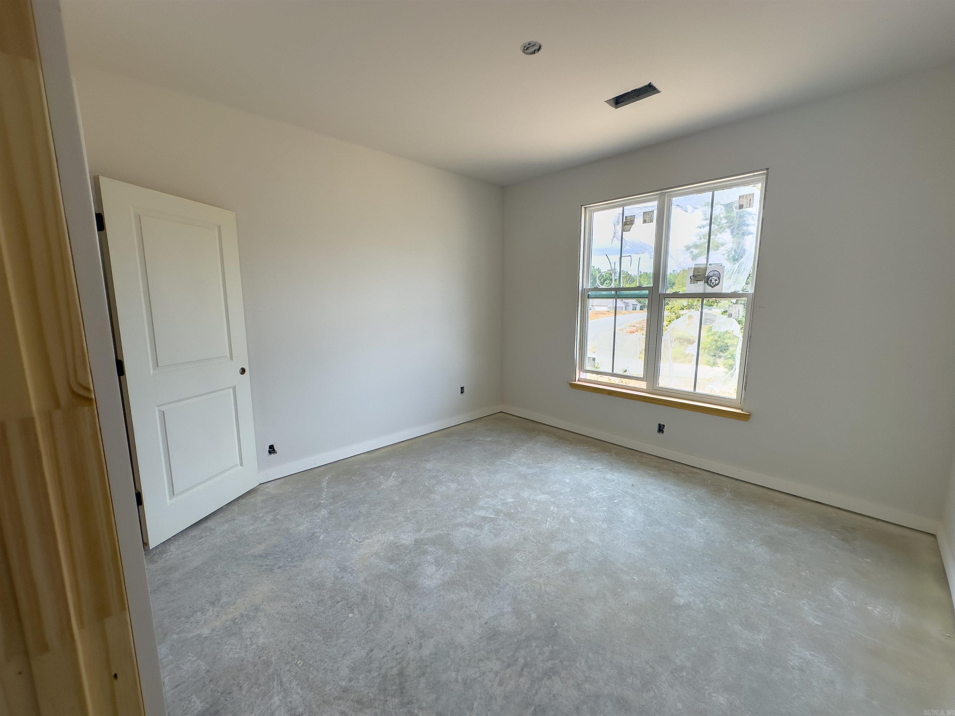 1049 Creekwood Cir Property Photo 11