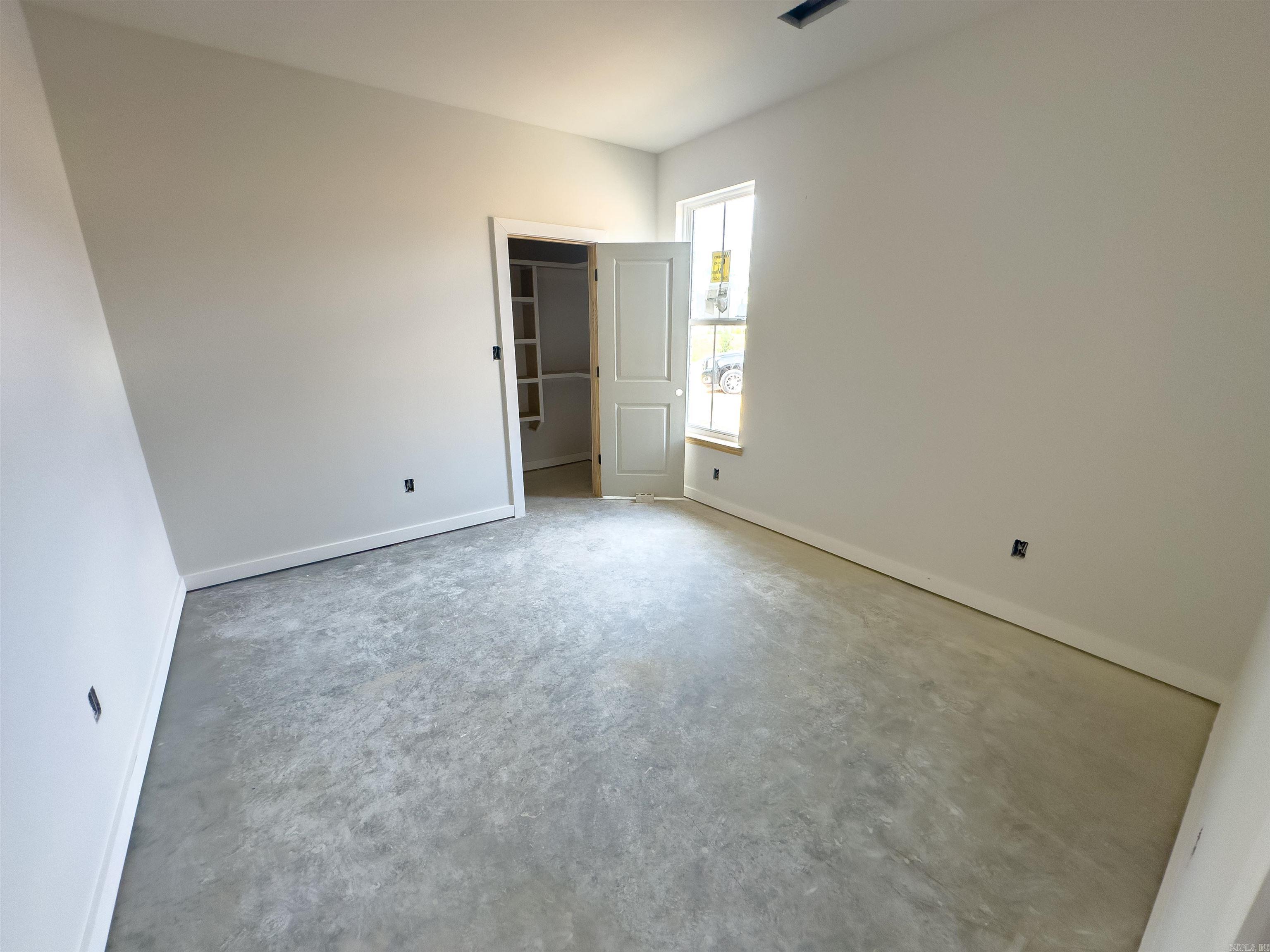 1049 Creekwood Cir Property Photo 17