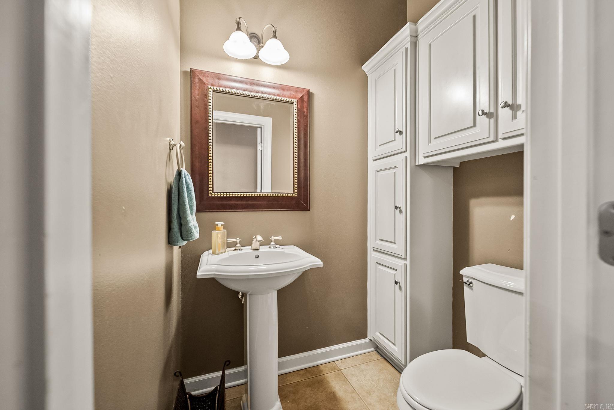 152 Marseille Property Photo 21