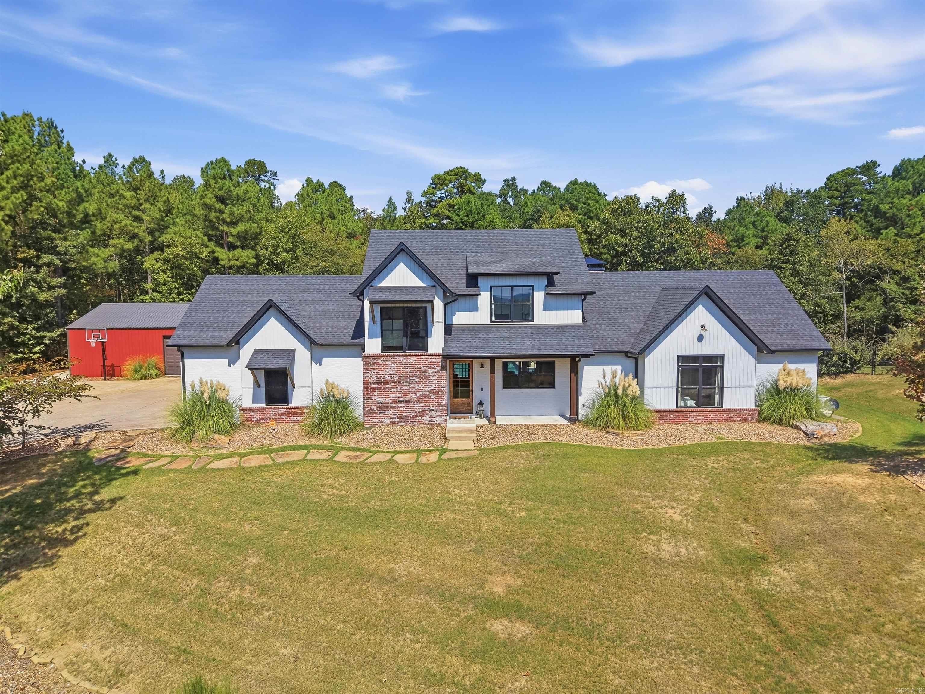 1520 Midland Road Property Photo 1