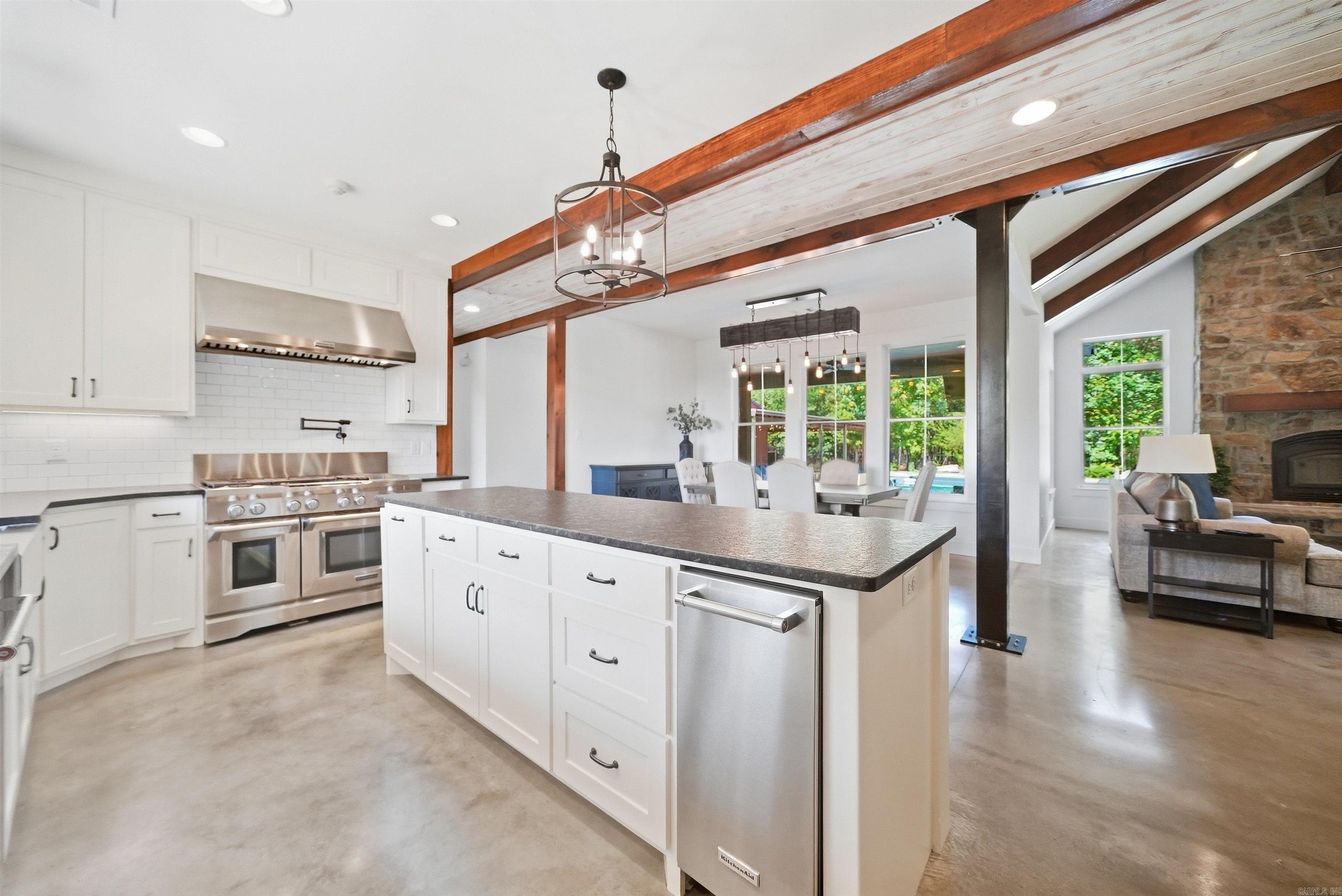 1520 Midland Road Property Photo 12