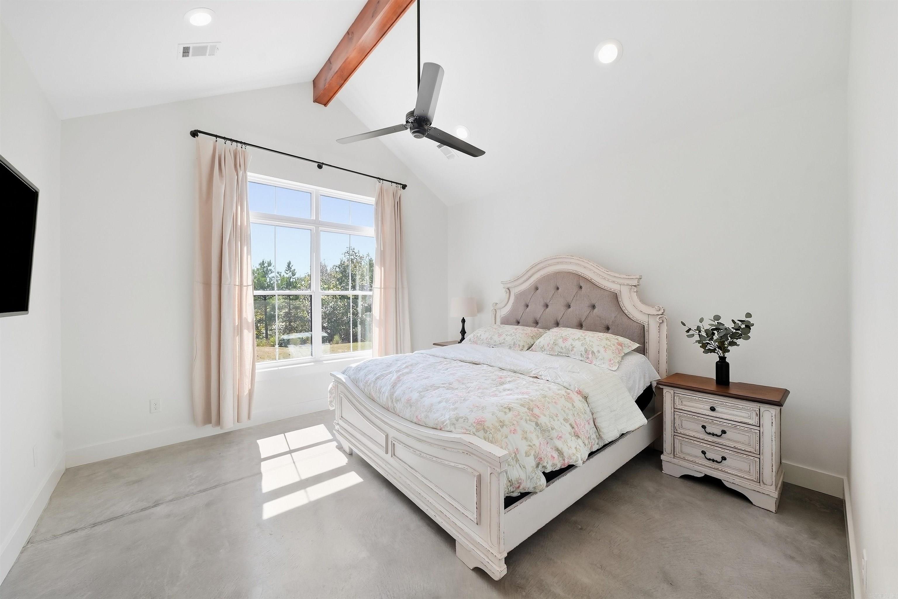 1520 Midland Road Property Photo 15