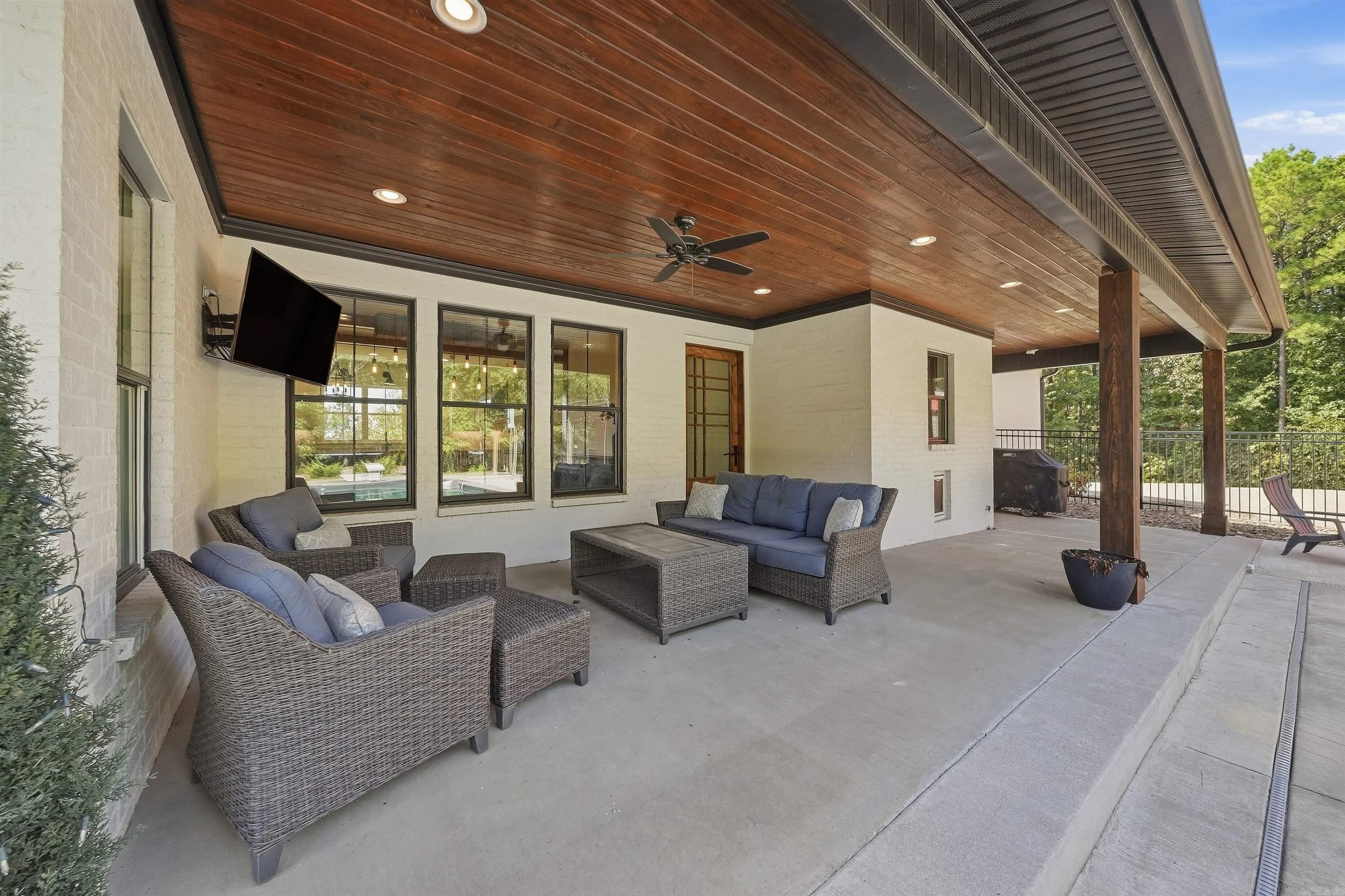 1520 Midland Road Property Photo 33