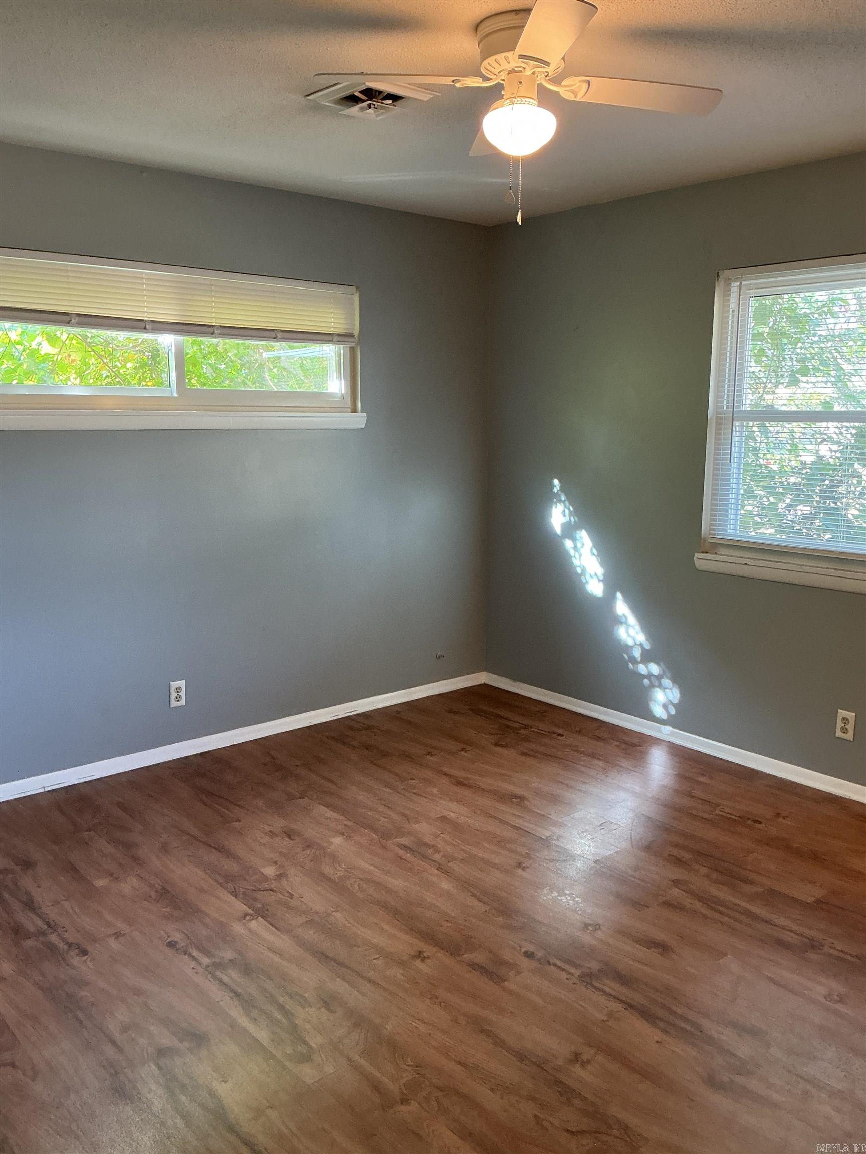 25 Su Lane Property Photo 15
