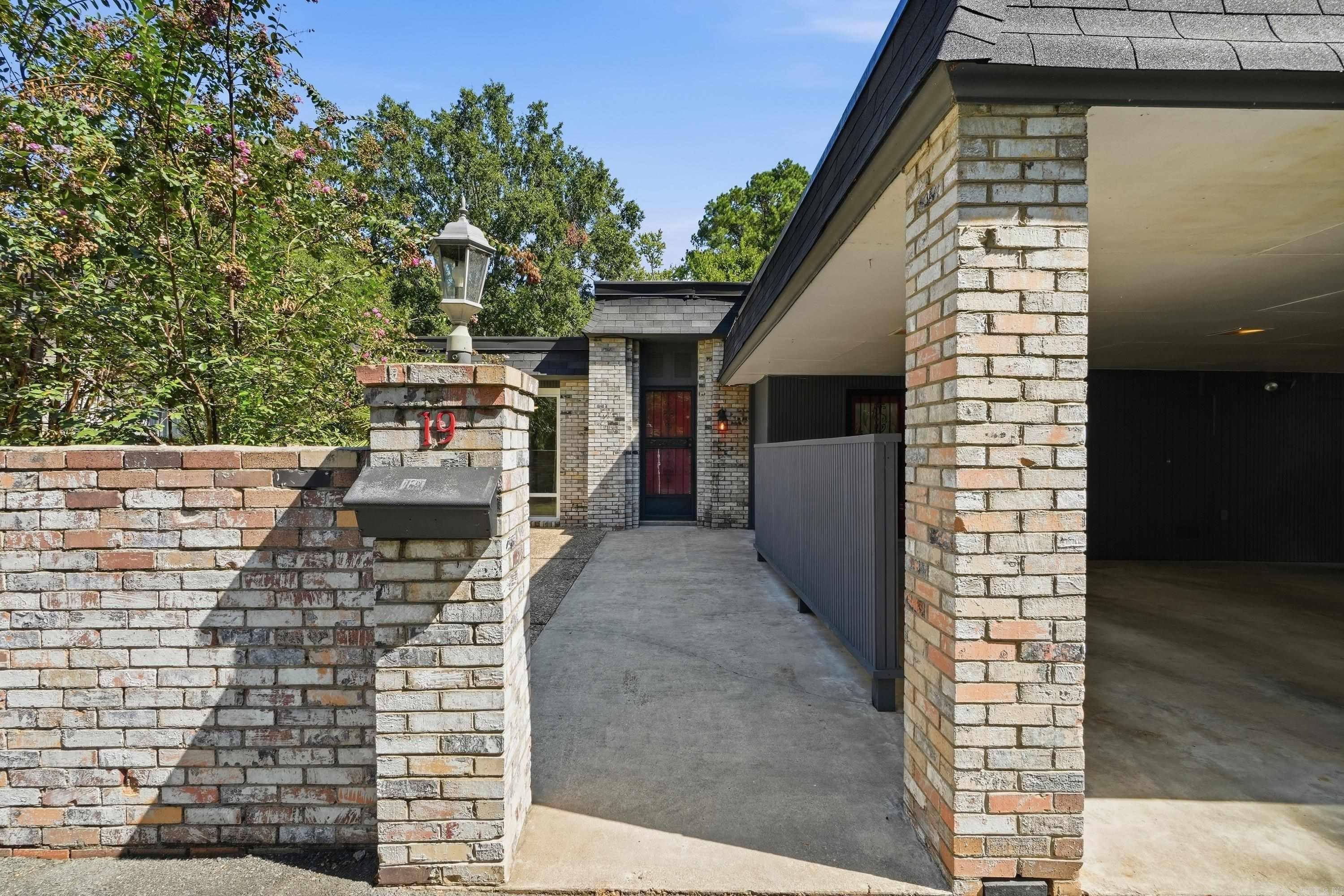 19 Westridge Drive Property Photo 2