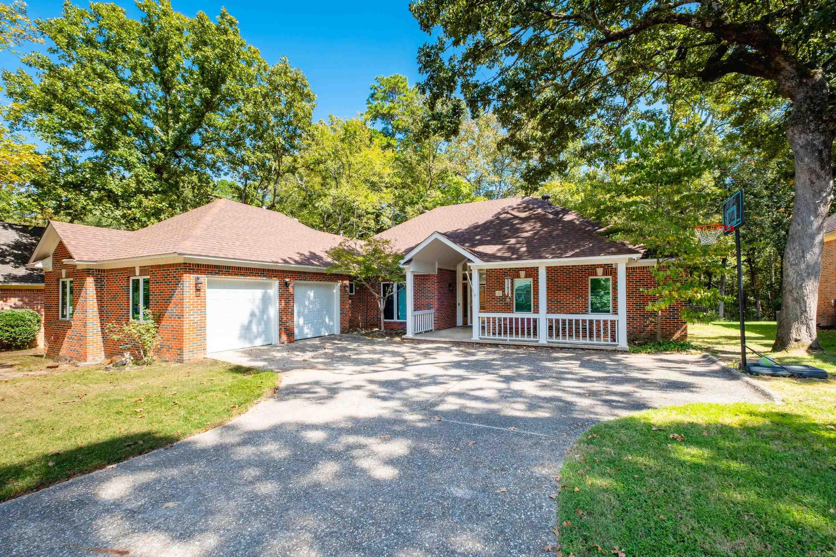 23 Aberdeen Dr Property Photo 3