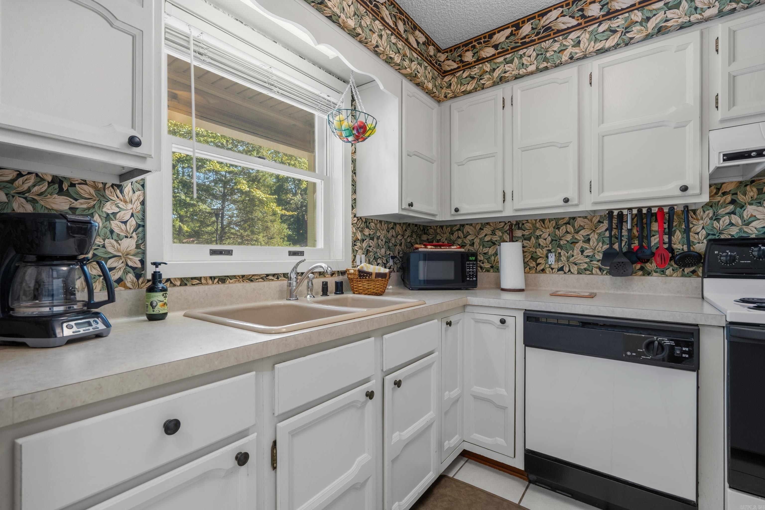 20 Orantes Place Property Photo 5