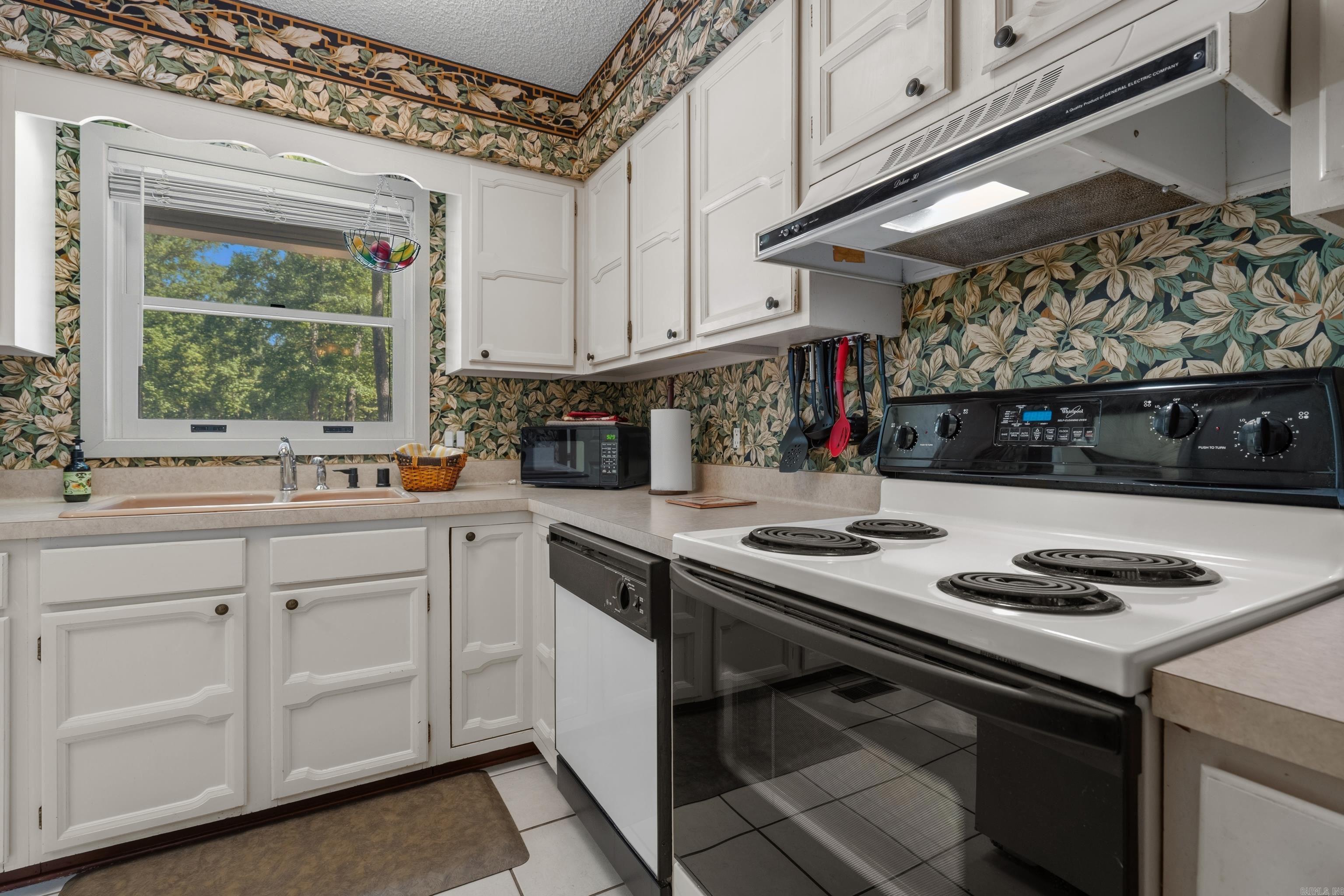 20 Orantes Place Property Photo 6