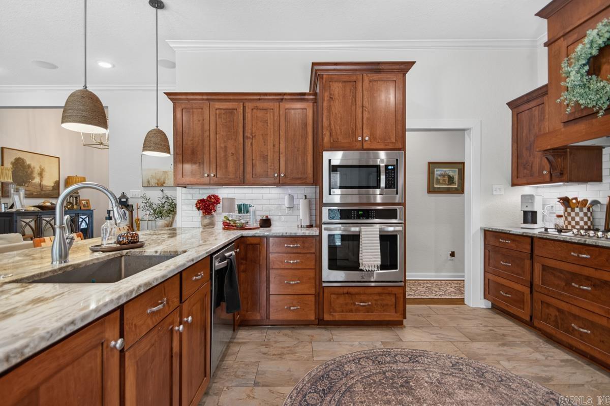 175 Oak Tree Ridge Property Photo 7