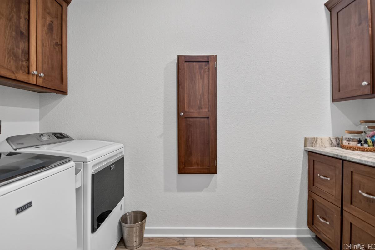 175 Oak Tree Ridge Property Photo 15
