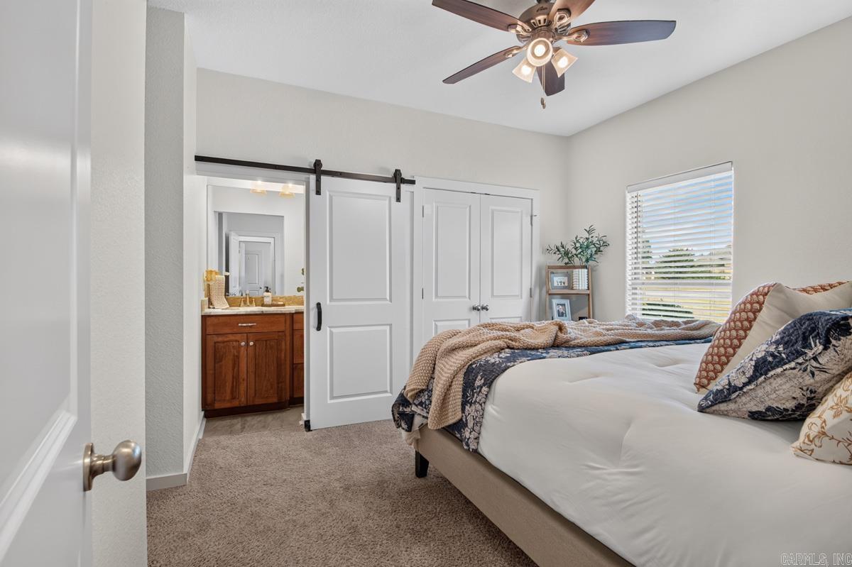 175 Oak Tree Ridge Property Photo 20