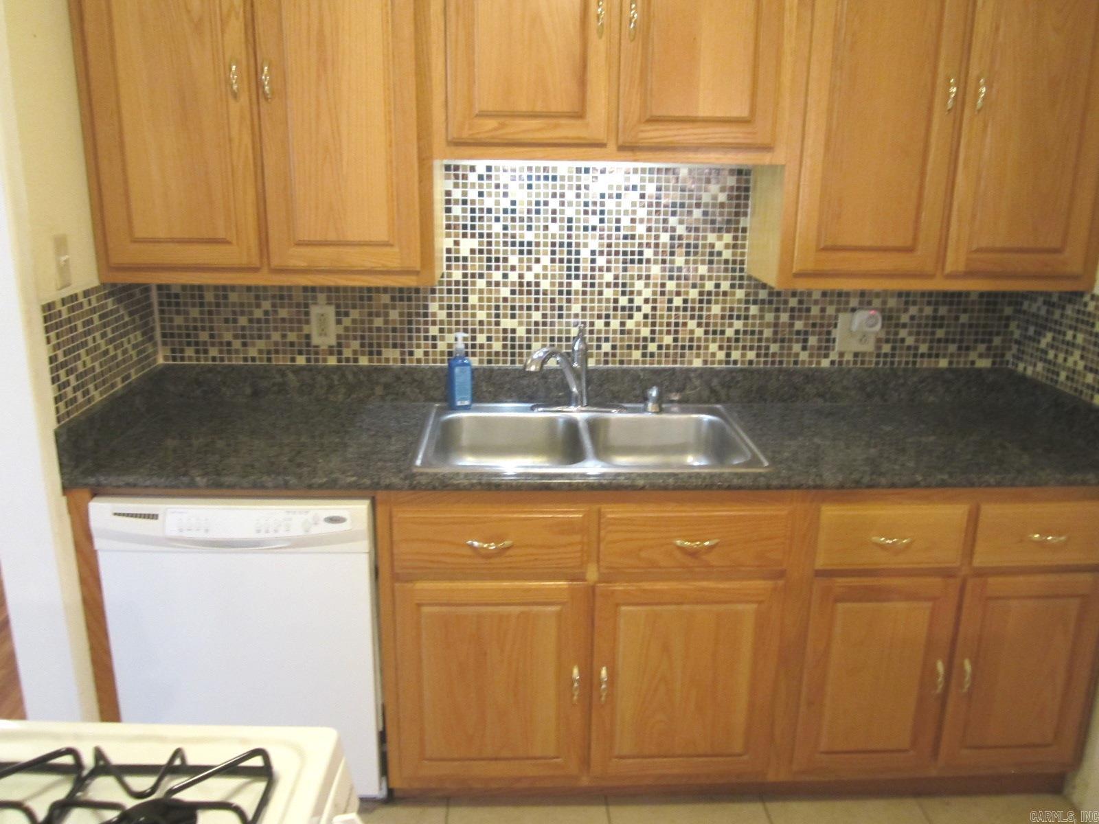 704 W Martin Street Property Photo 4