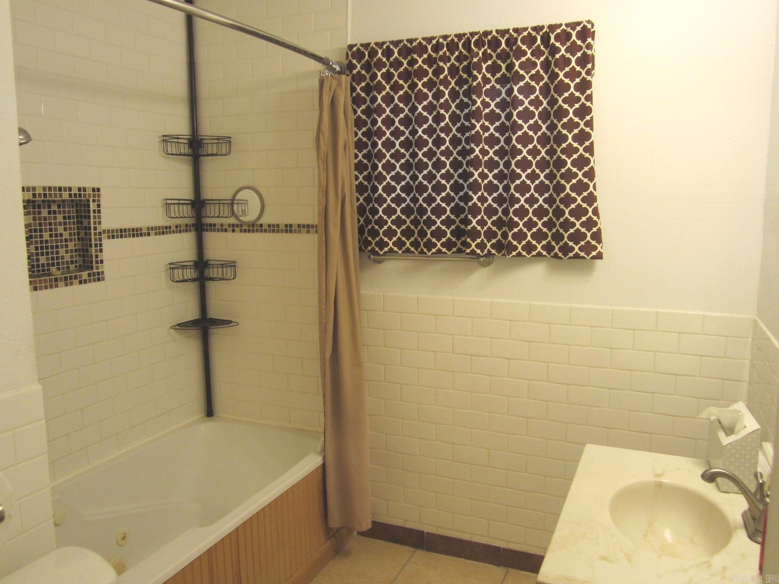 704 W Martin Street Property Photo 8