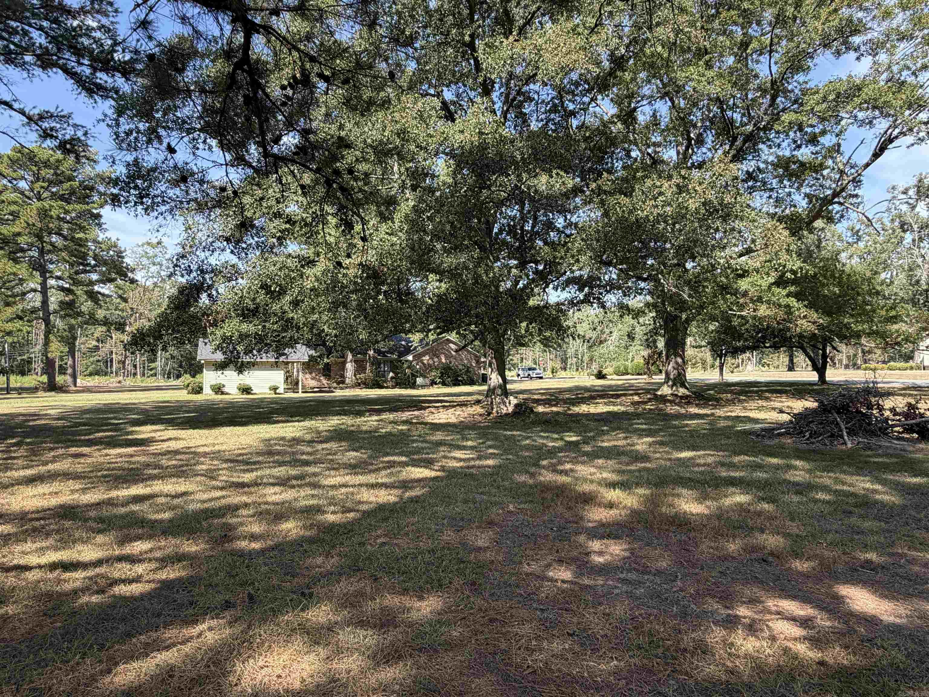 901 Robin Road Property Photo 8