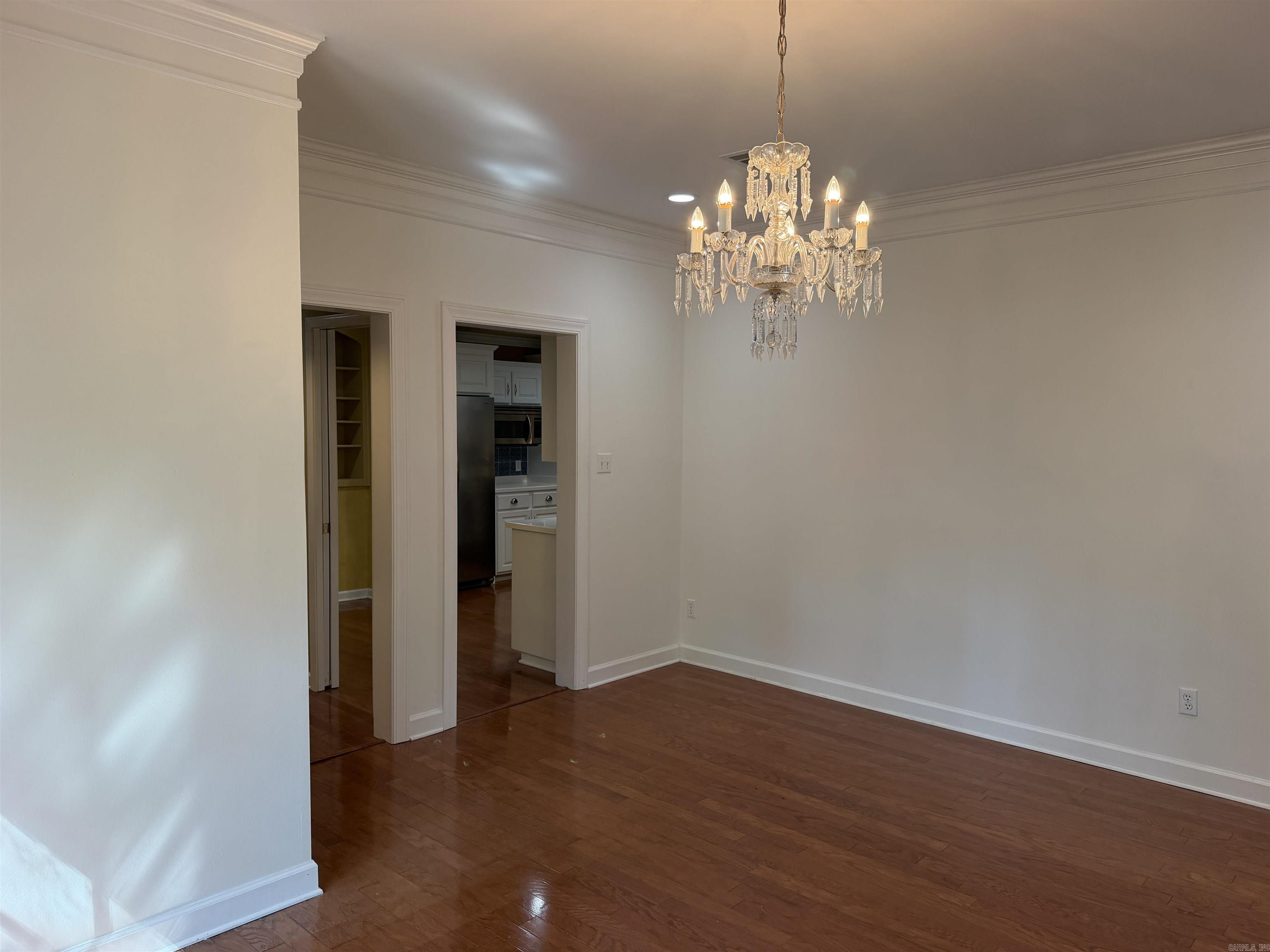 901 Robin Road Property Photo 15