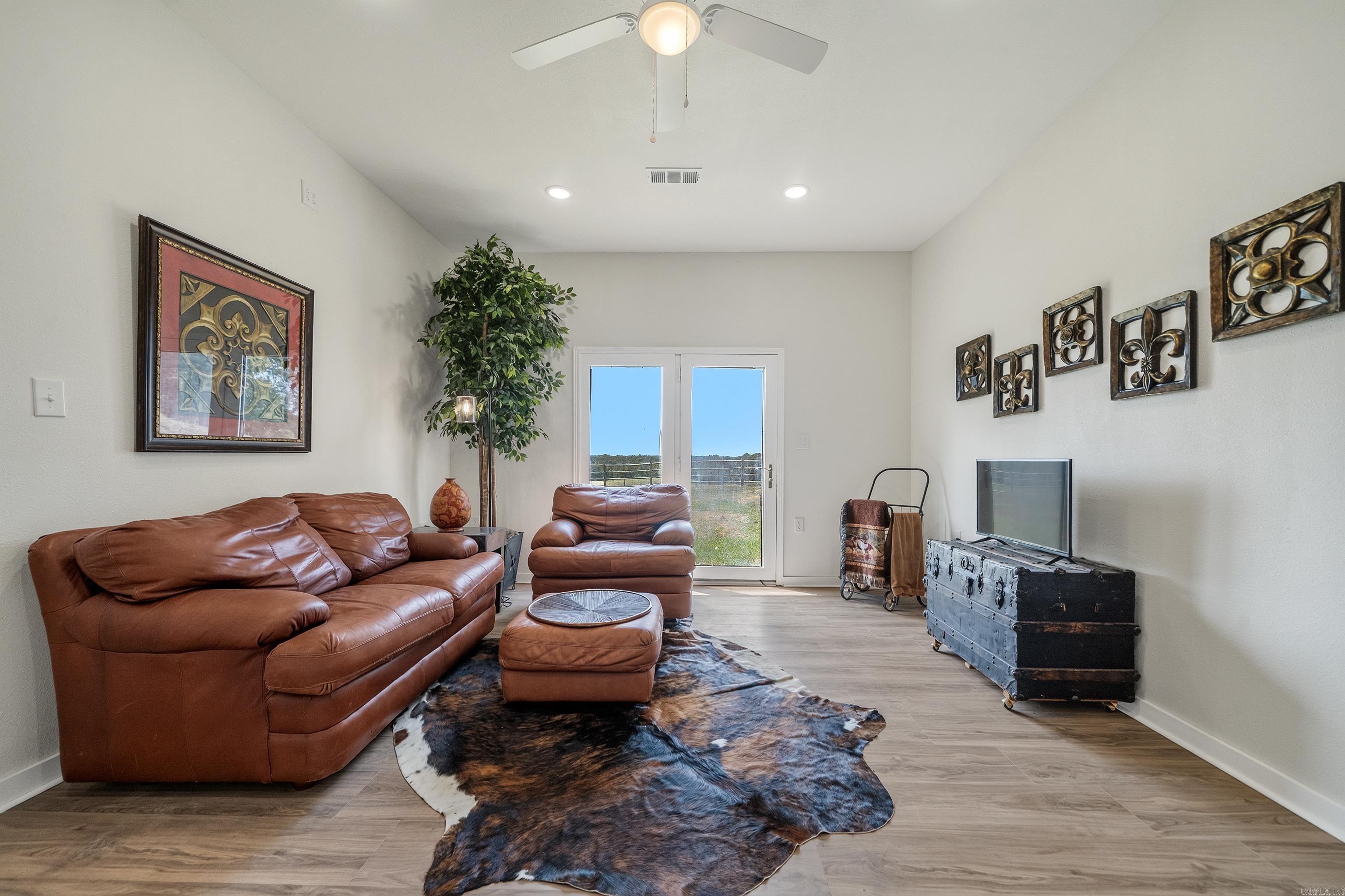 126 Calico Property Photo 23