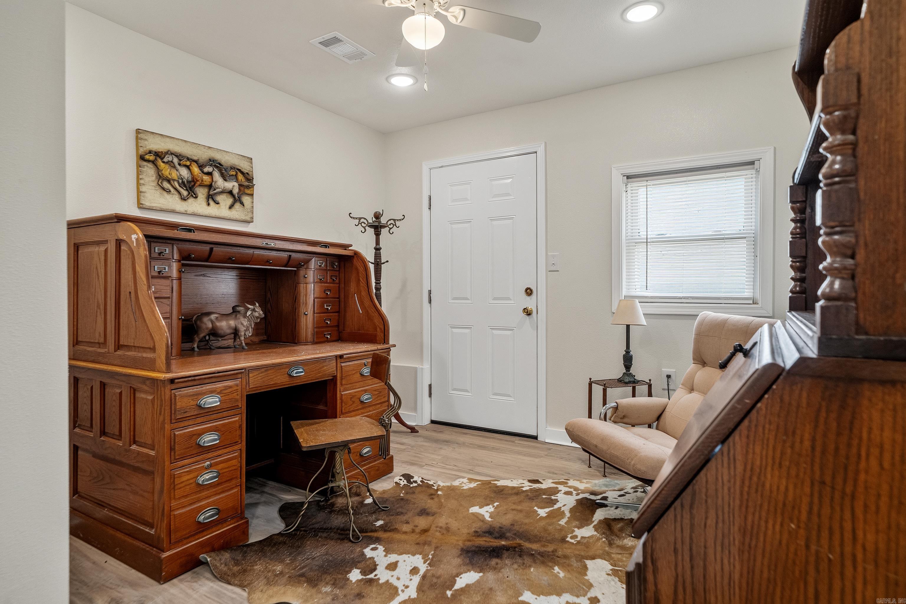 126 Calico Property Photo 27