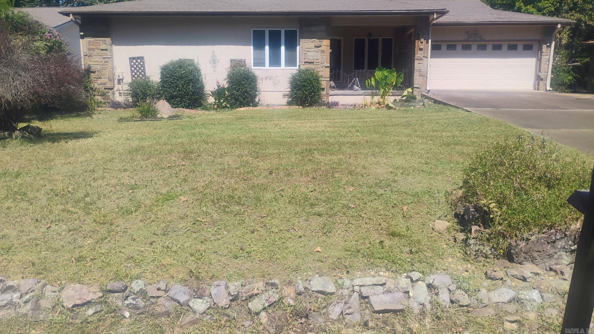 82 Almazan Way Property Photo 2