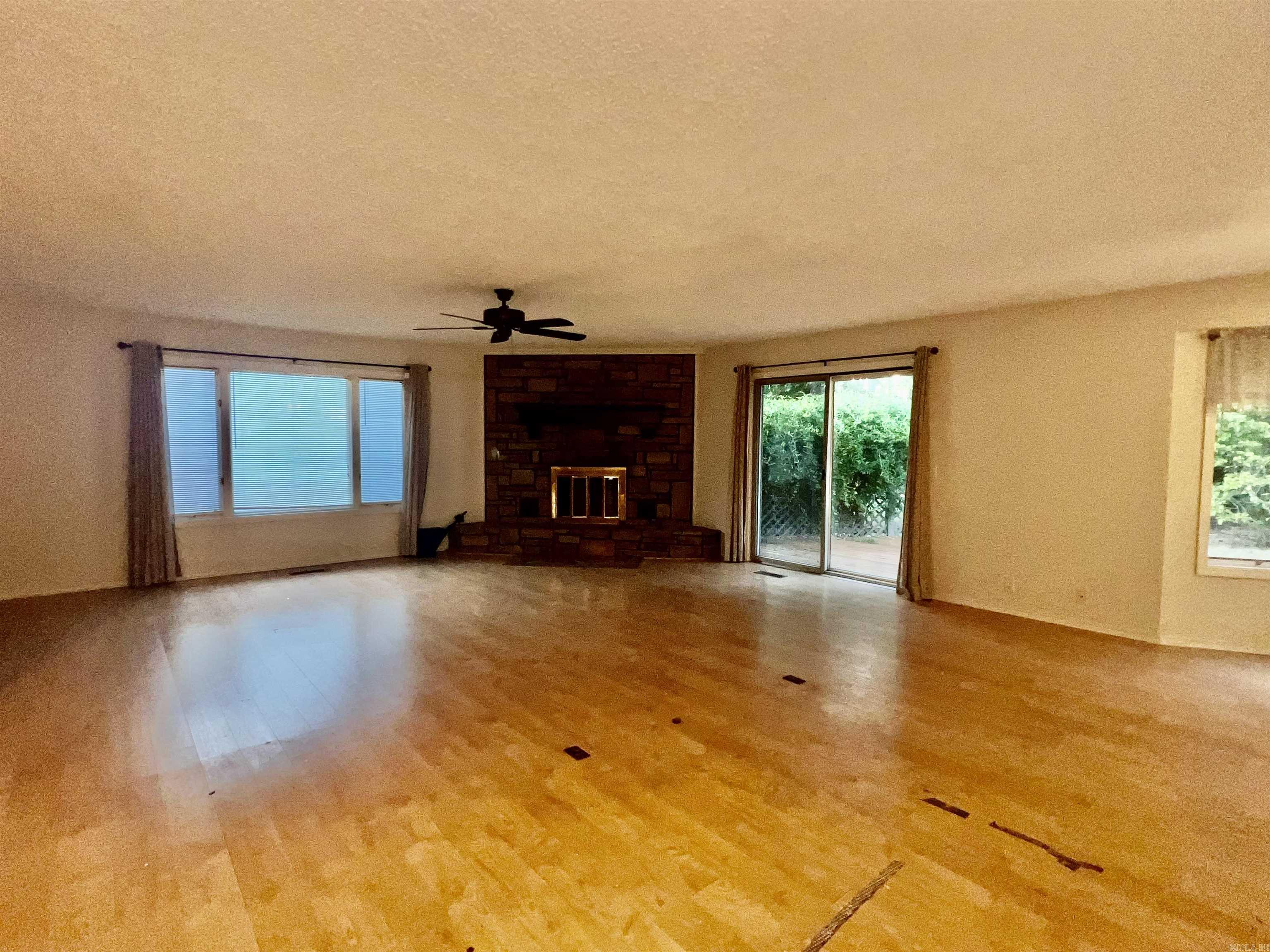 82 Almazan Way Property Photo 3