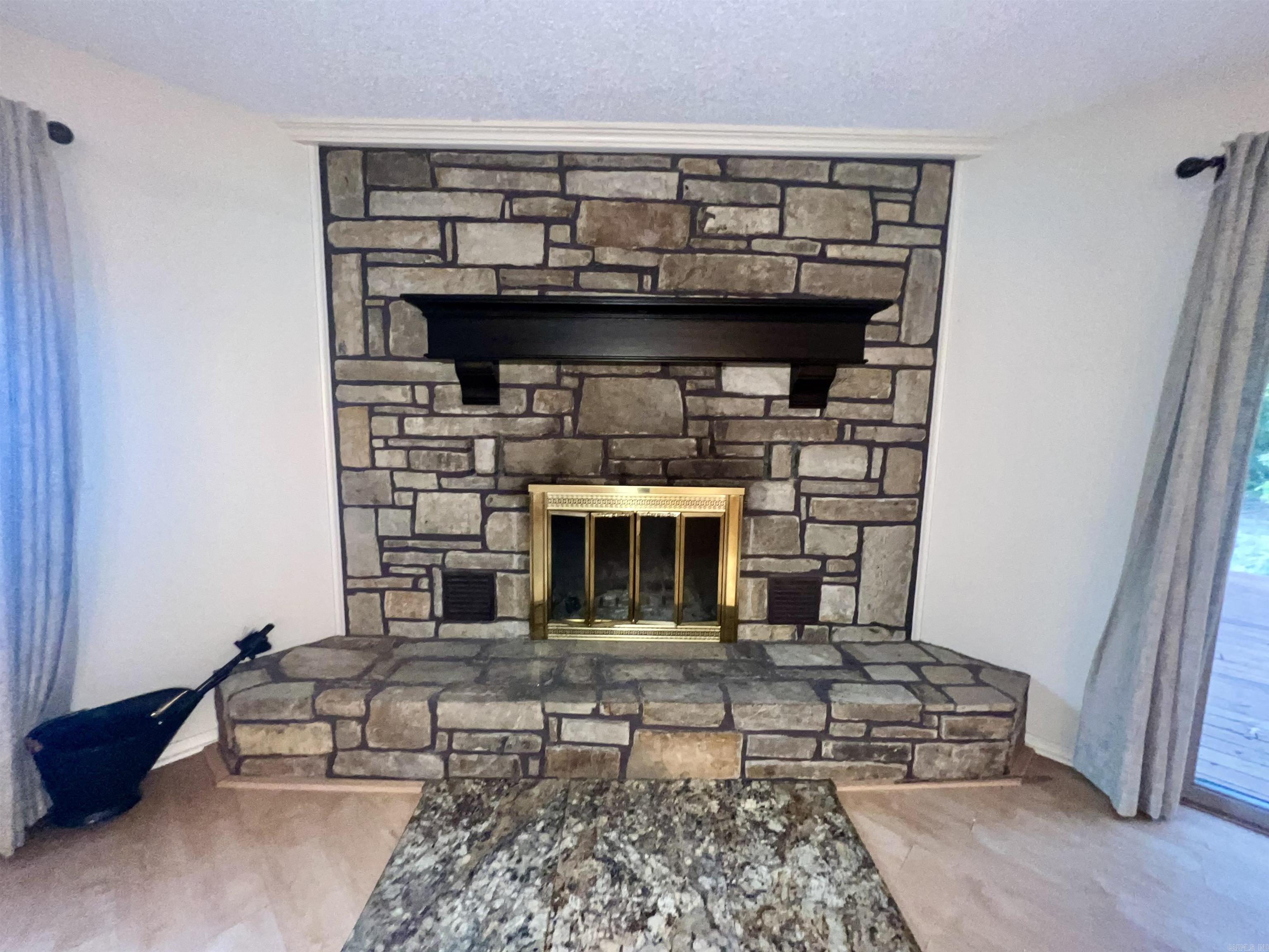 82 Almazan Way Property Photo 6
