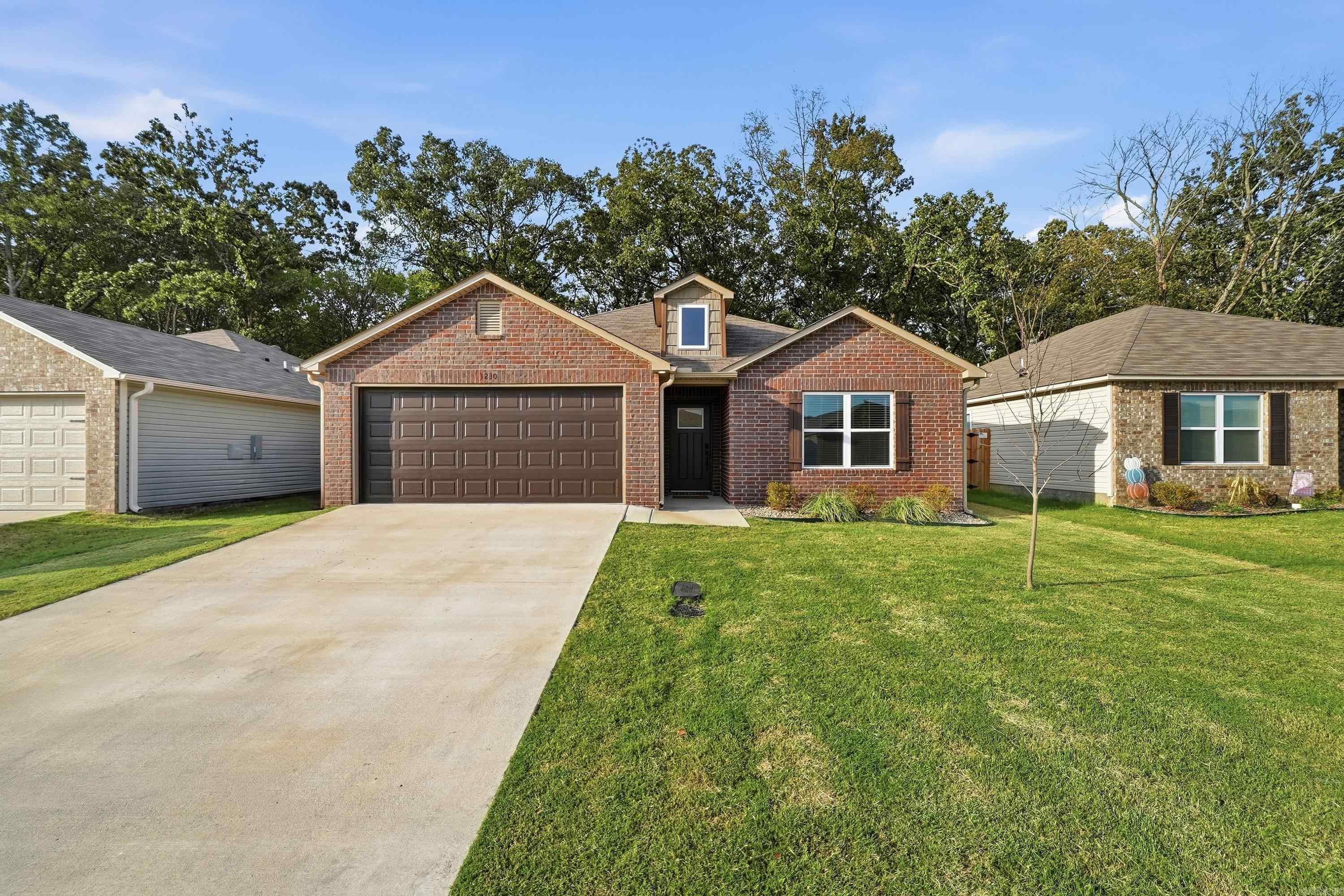 1230 Crotale Street Property Photo 1