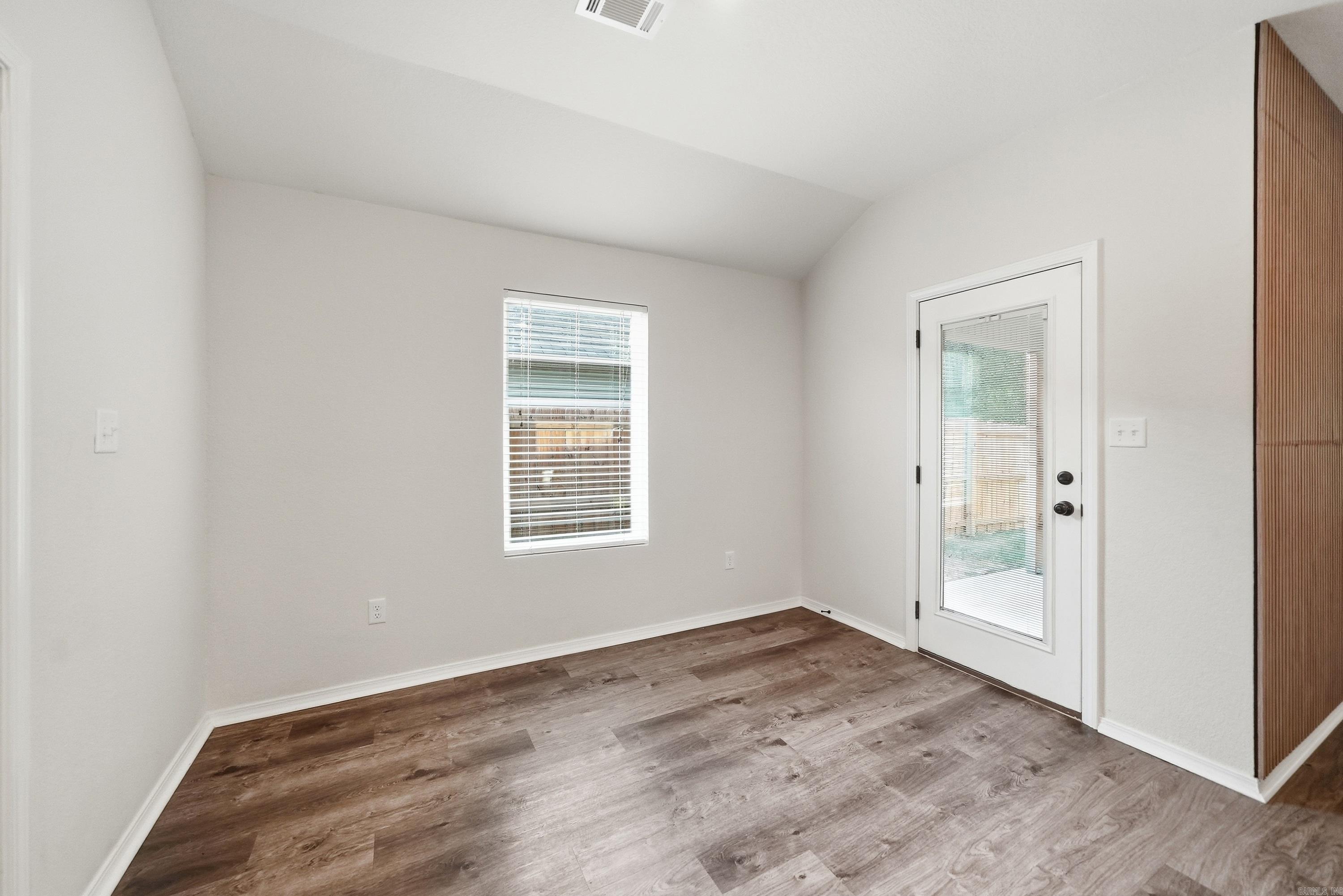 1230 Crotale Street Property Photo 10