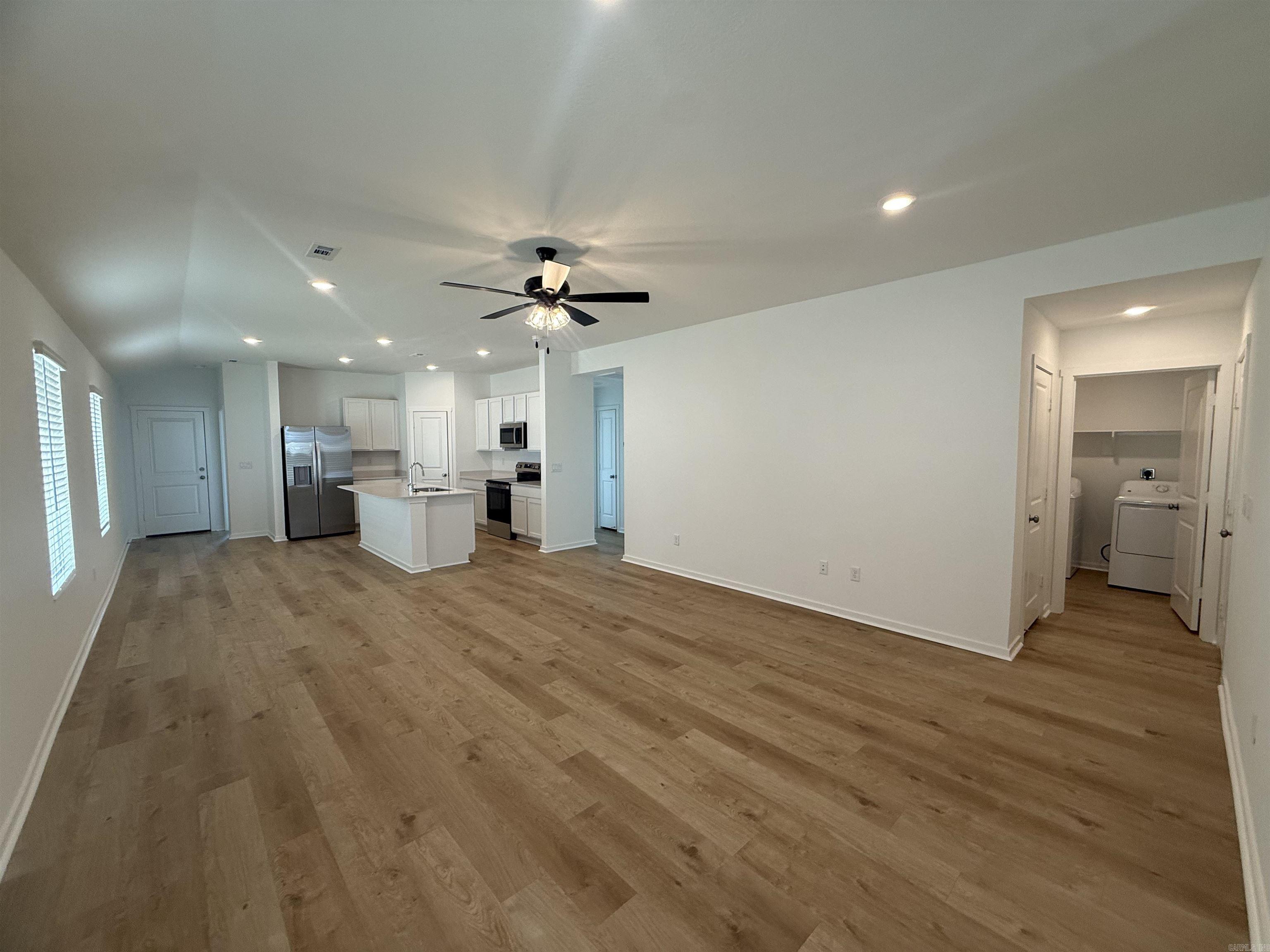 112 Lucy Lane Property Photo 6
