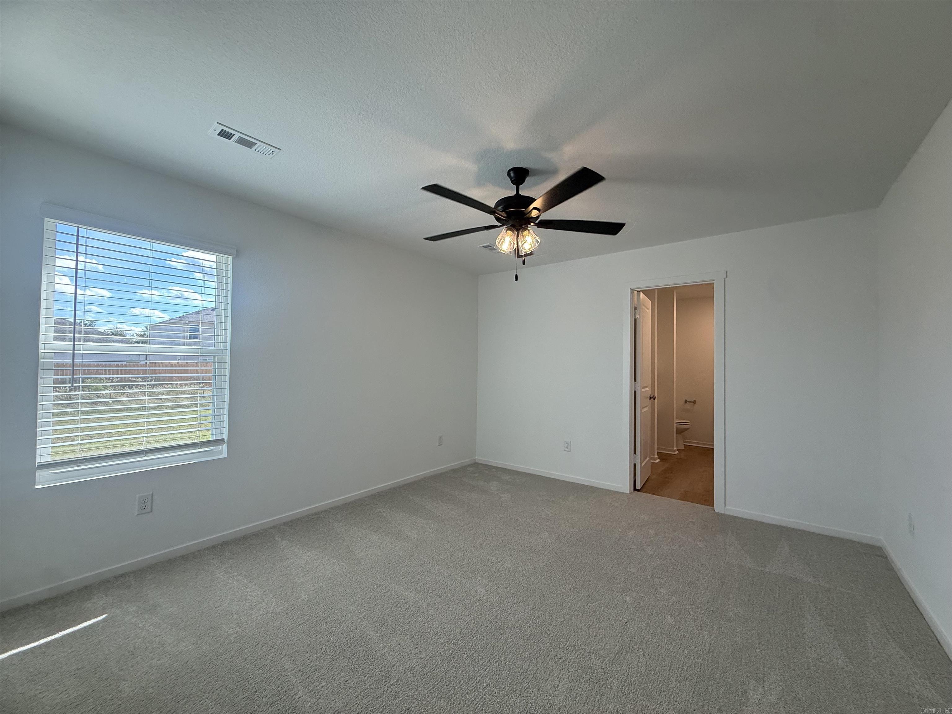 112 Lucy Lane Property Photo 7