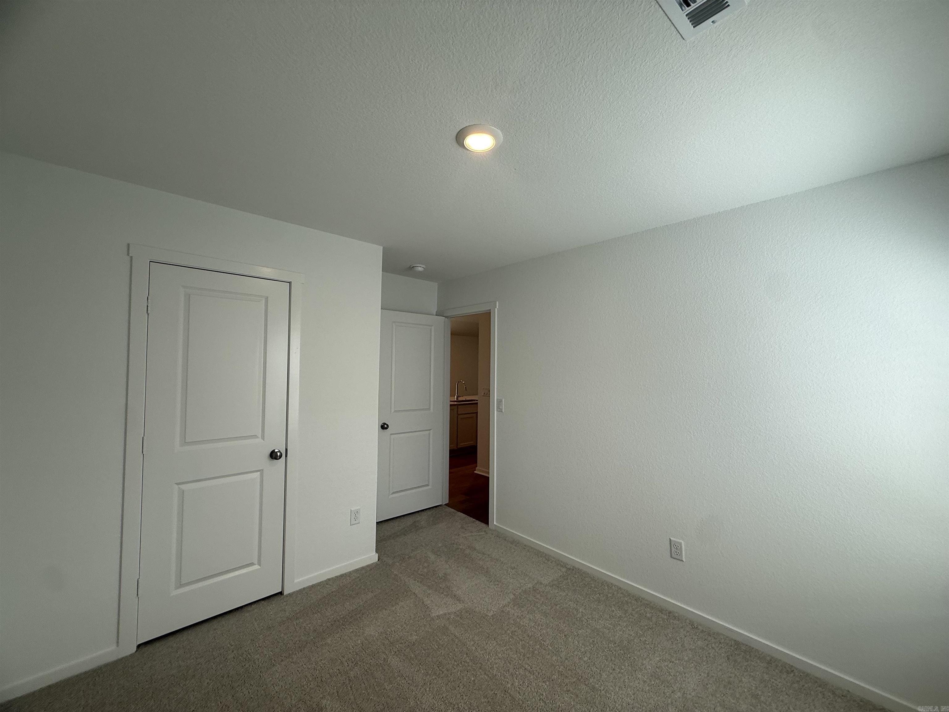 112 Lucy Lane Property Photo 8