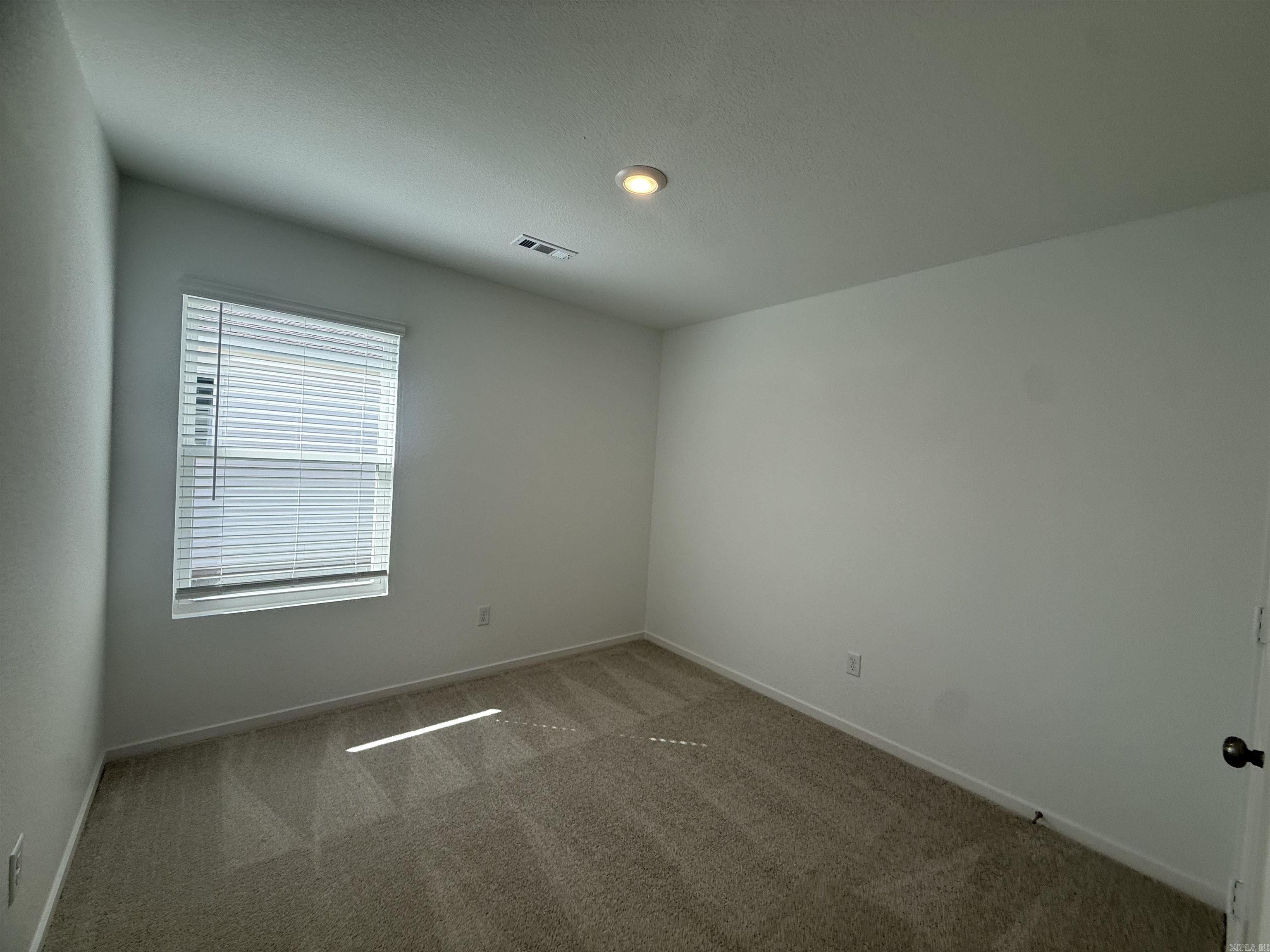 112 Lucy Lane Property Photo 9