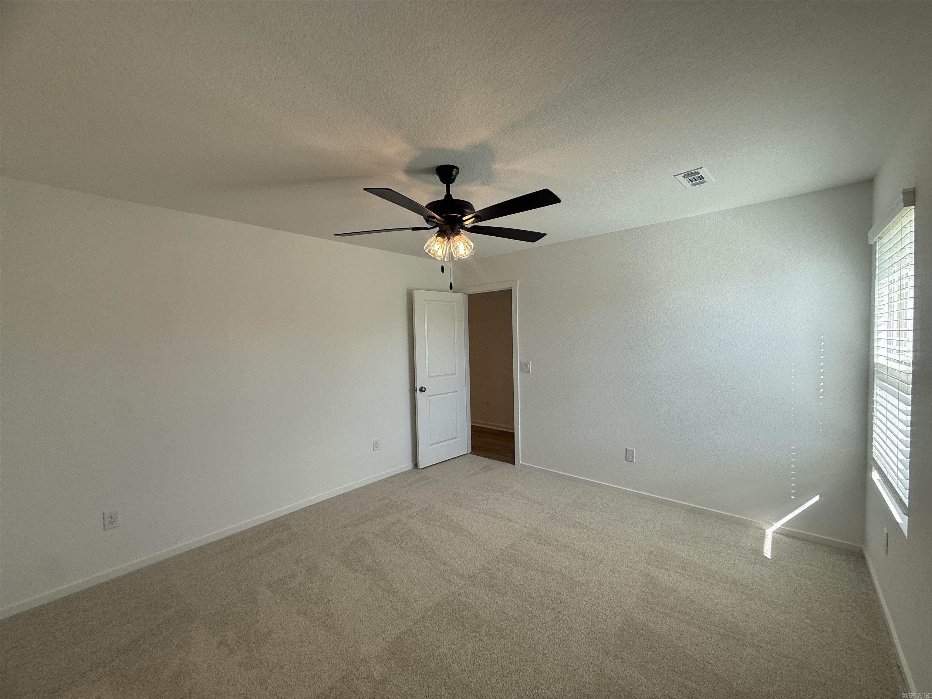112 Lucy Lane Property Photo 15