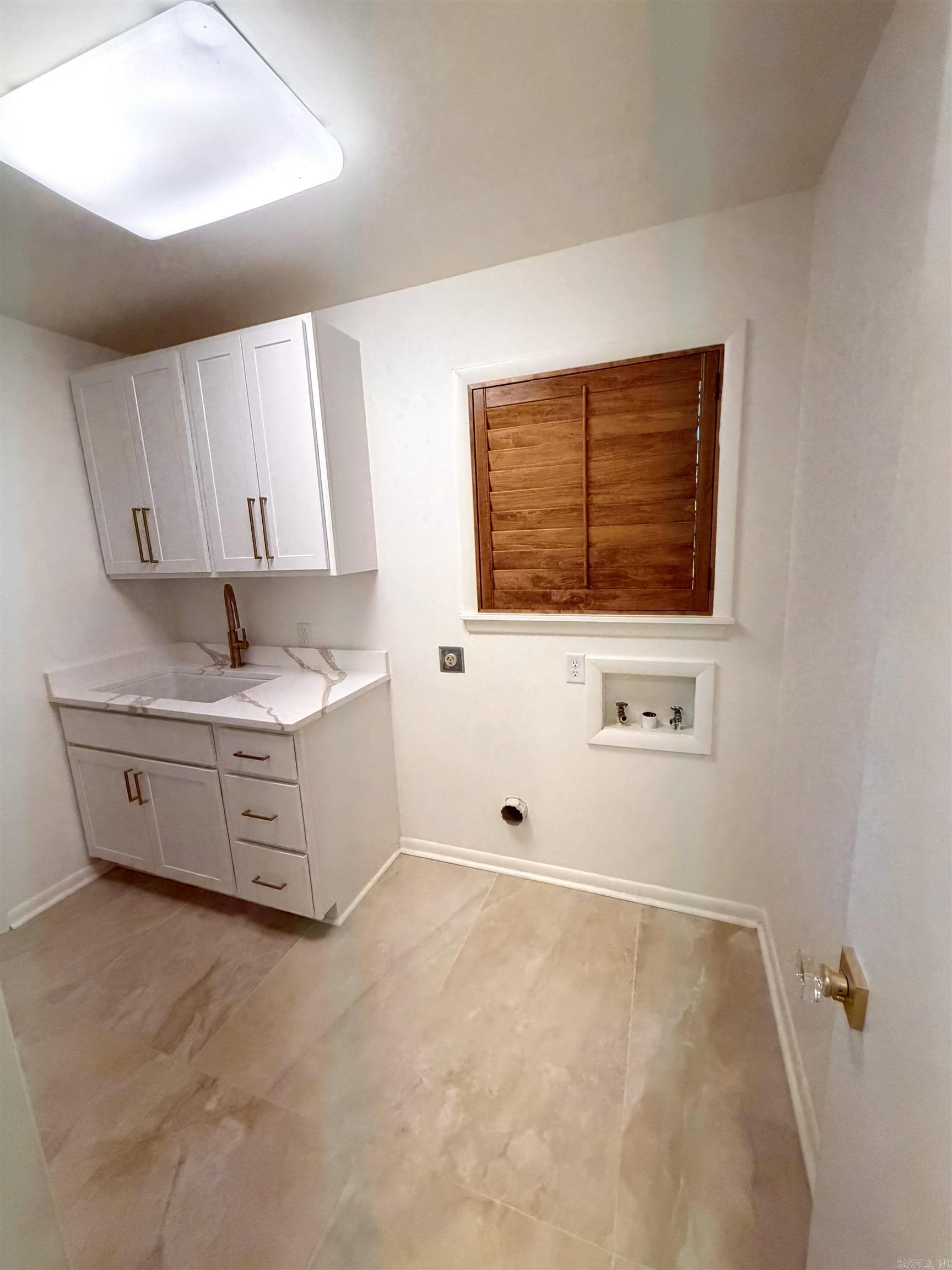 4804 N Locust Street Property Photo 12