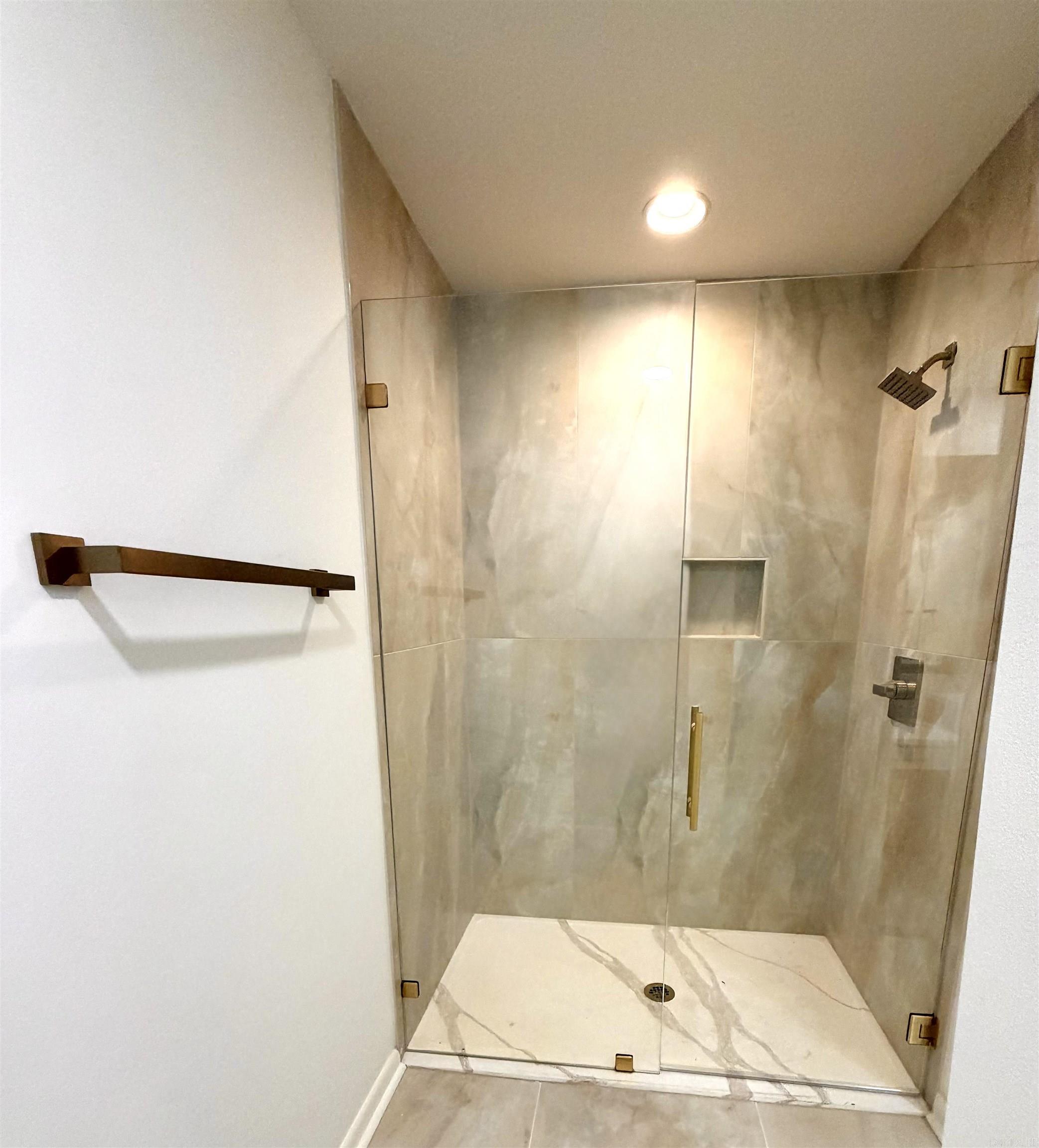4804 N Locust Street Property Photo 18