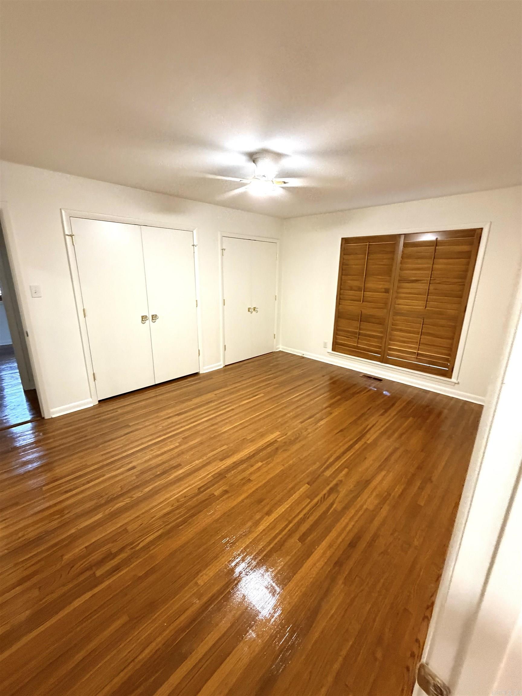 4804 N Locust Street Property Photo 19