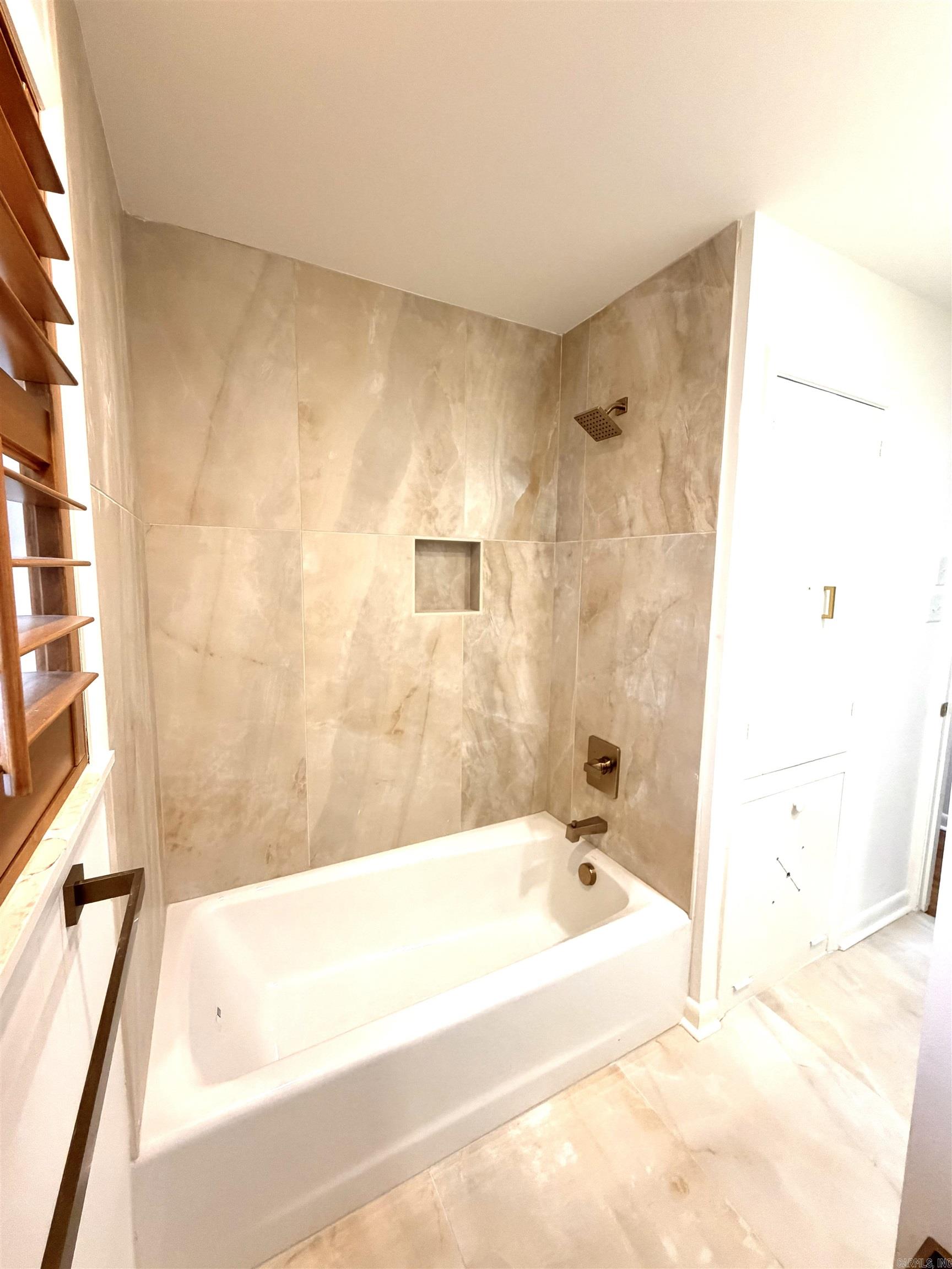 4804 N Locust Street Property Photo 28