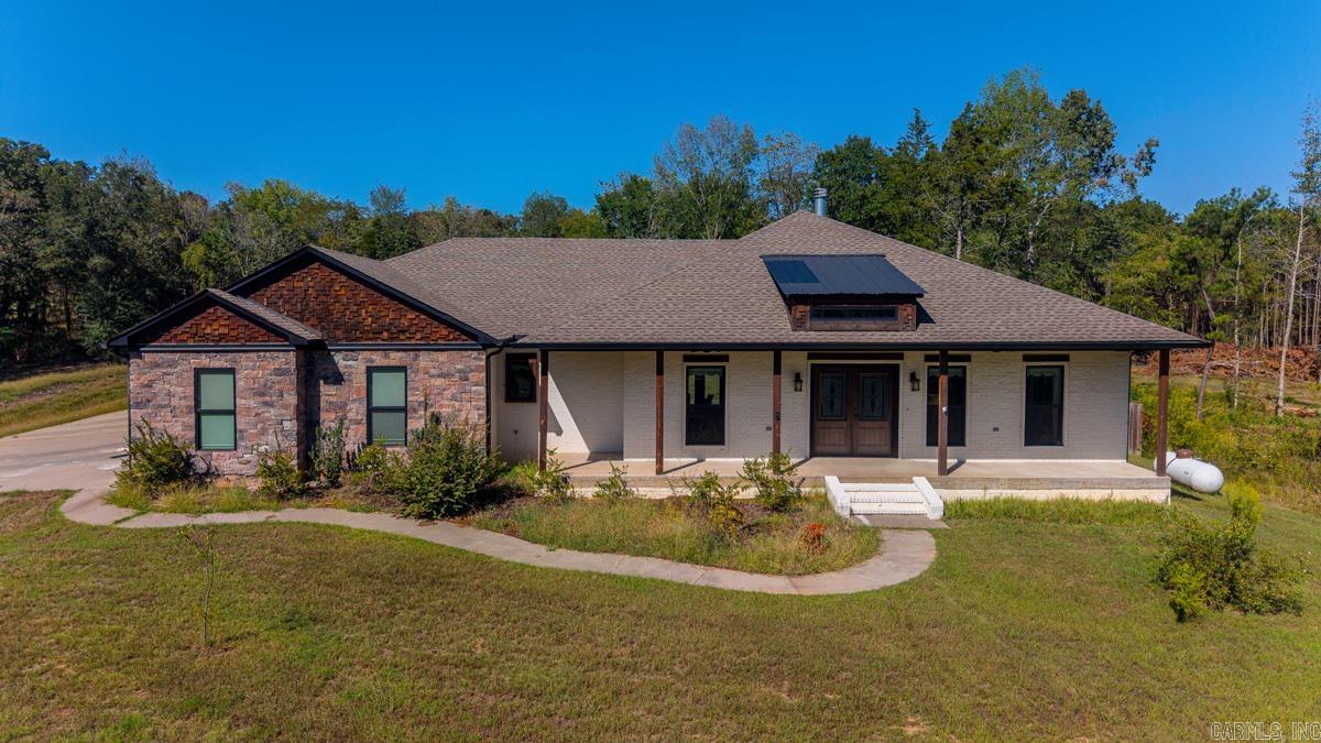 1030 Cadron Settlement Ln Property Photo 1