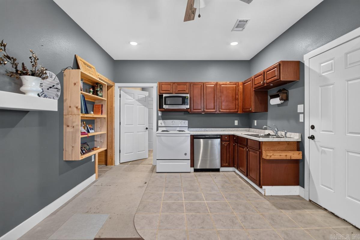 1030 Cadron Settlement Ln Property Photo 24
