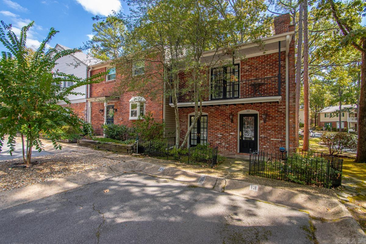 13 Kingsbridge Way Property Photo 1