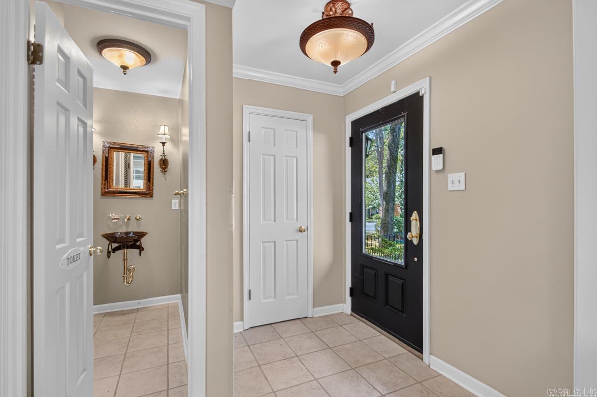 13 Kingsbridge Way Property Photo 3