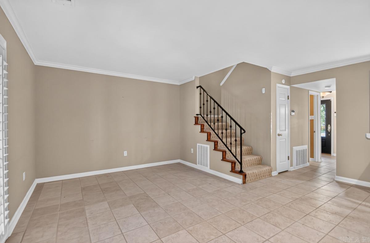 13 Kingsbridge Way Property Photo 5