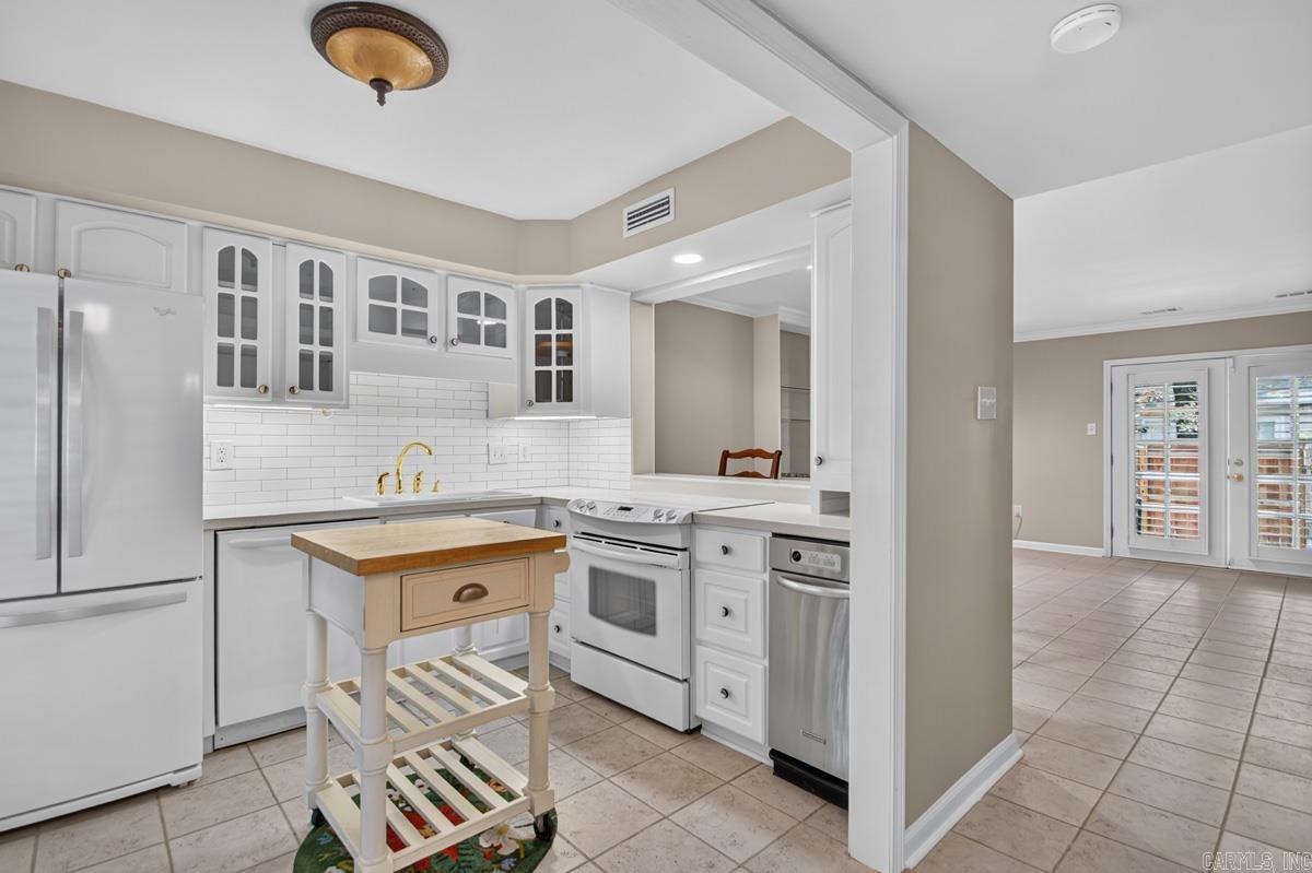 13 Kingsbridge Way Property Photo 8