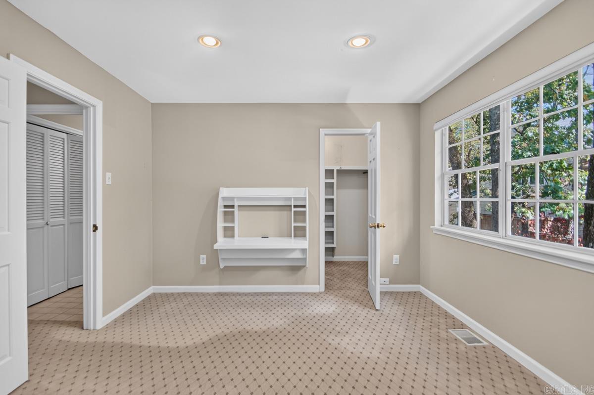 13 Kingsbridge Way Property Photo 14