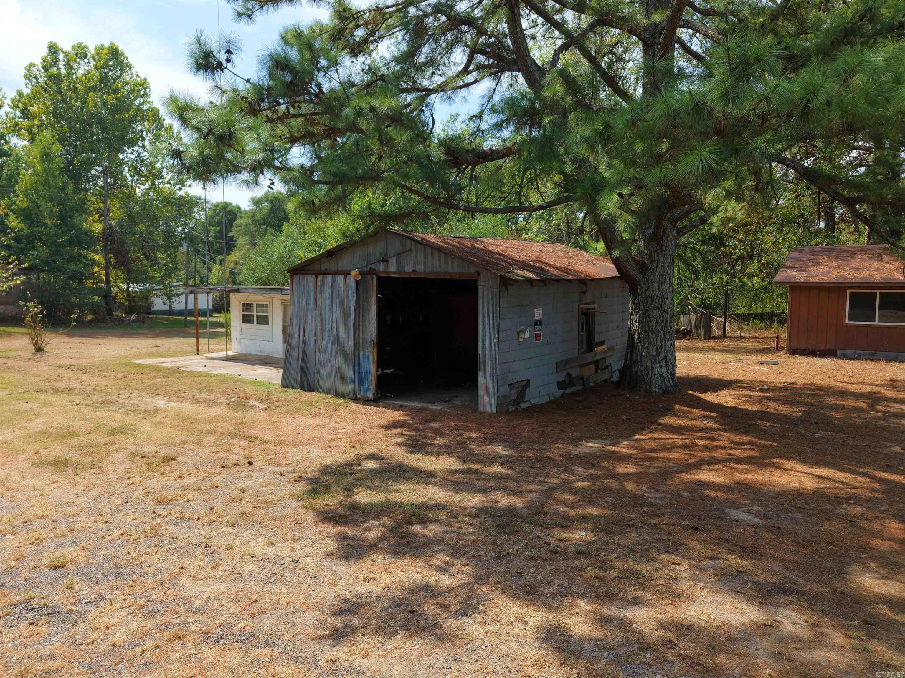 2715 Hwy 70 W Property Photo 3